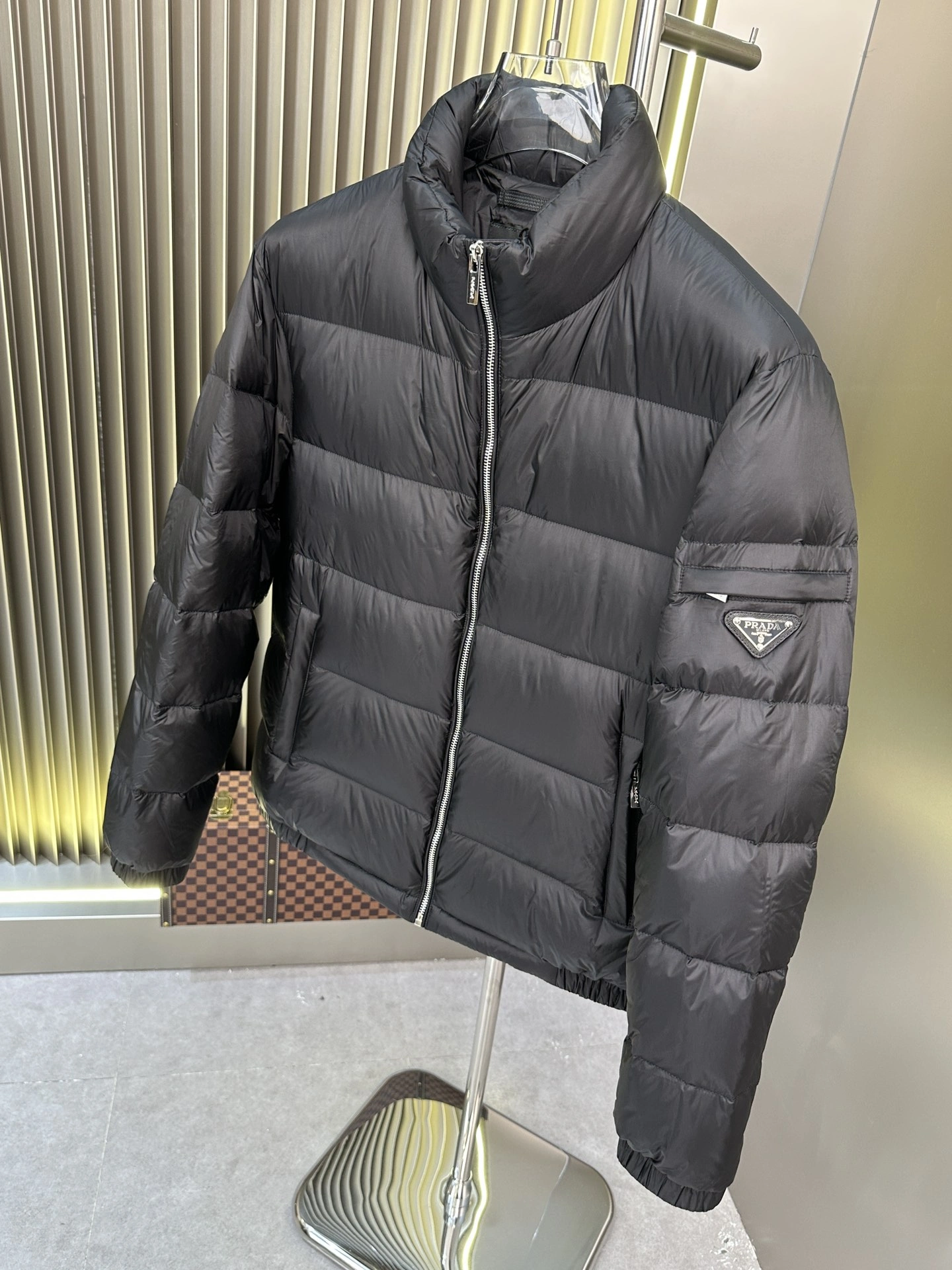 Prada Down Jackets Bold 172833