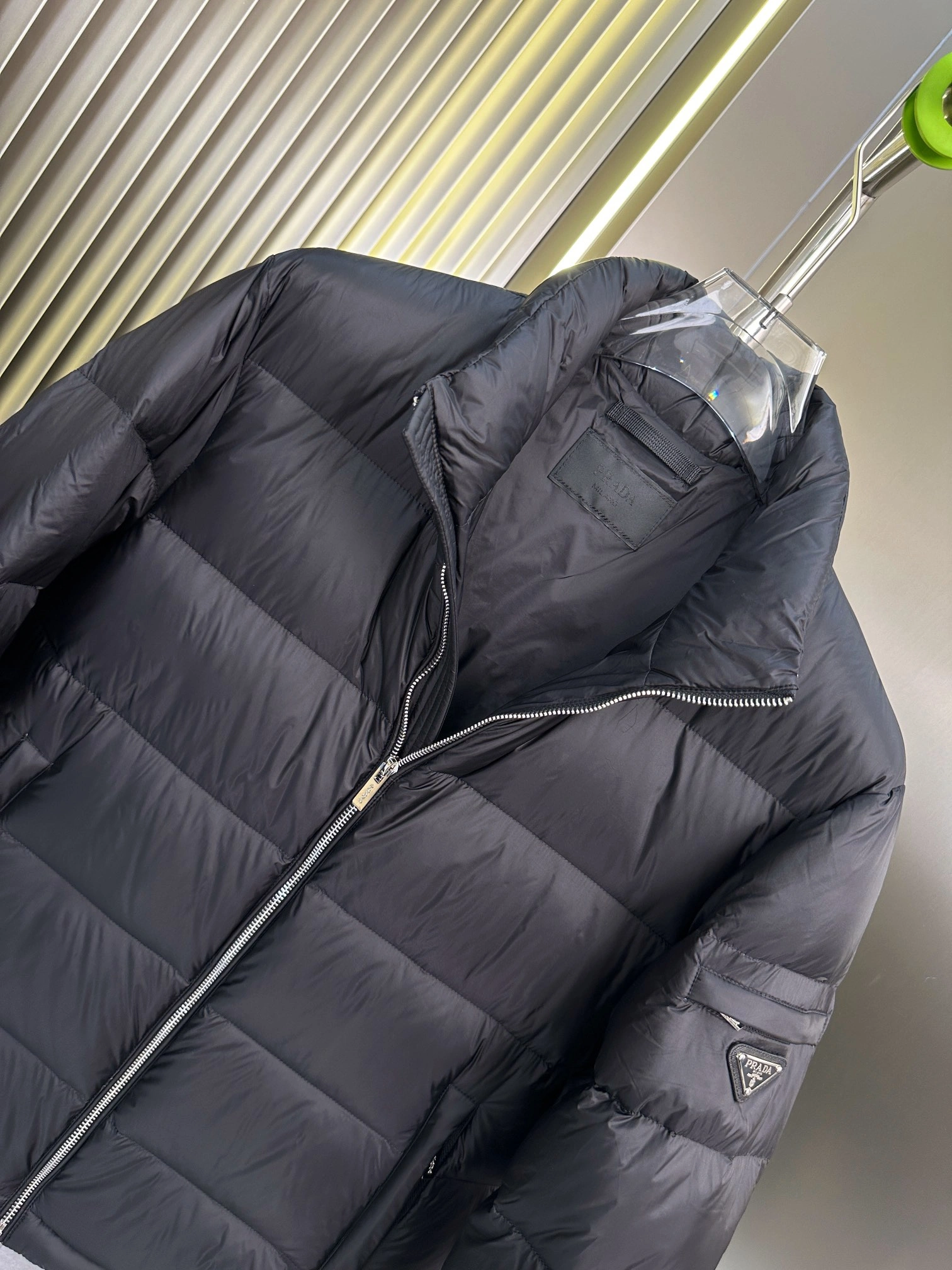 Prada Down Jackets Bold 172833
