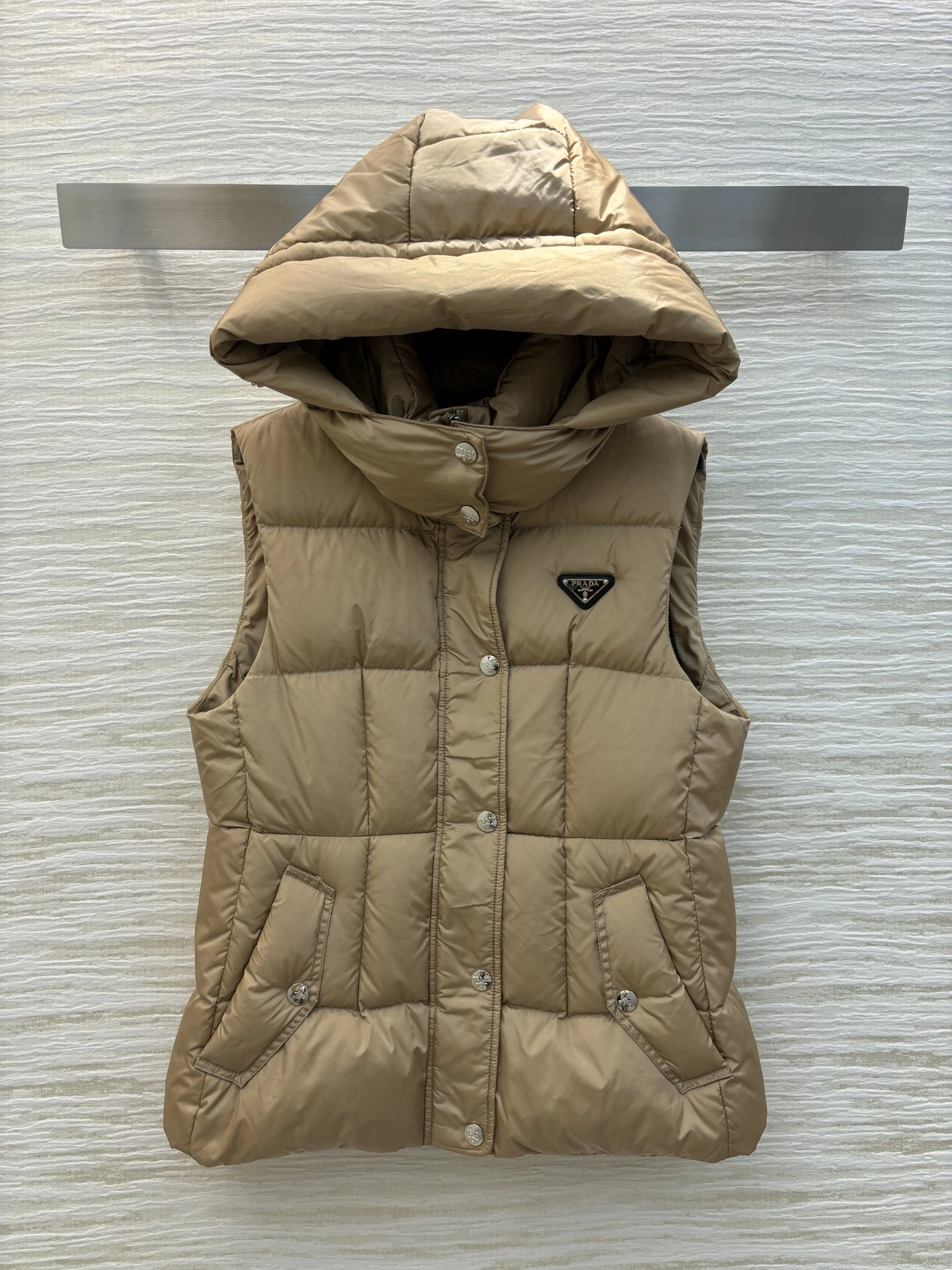 Snug Prada Down Jackets 172832