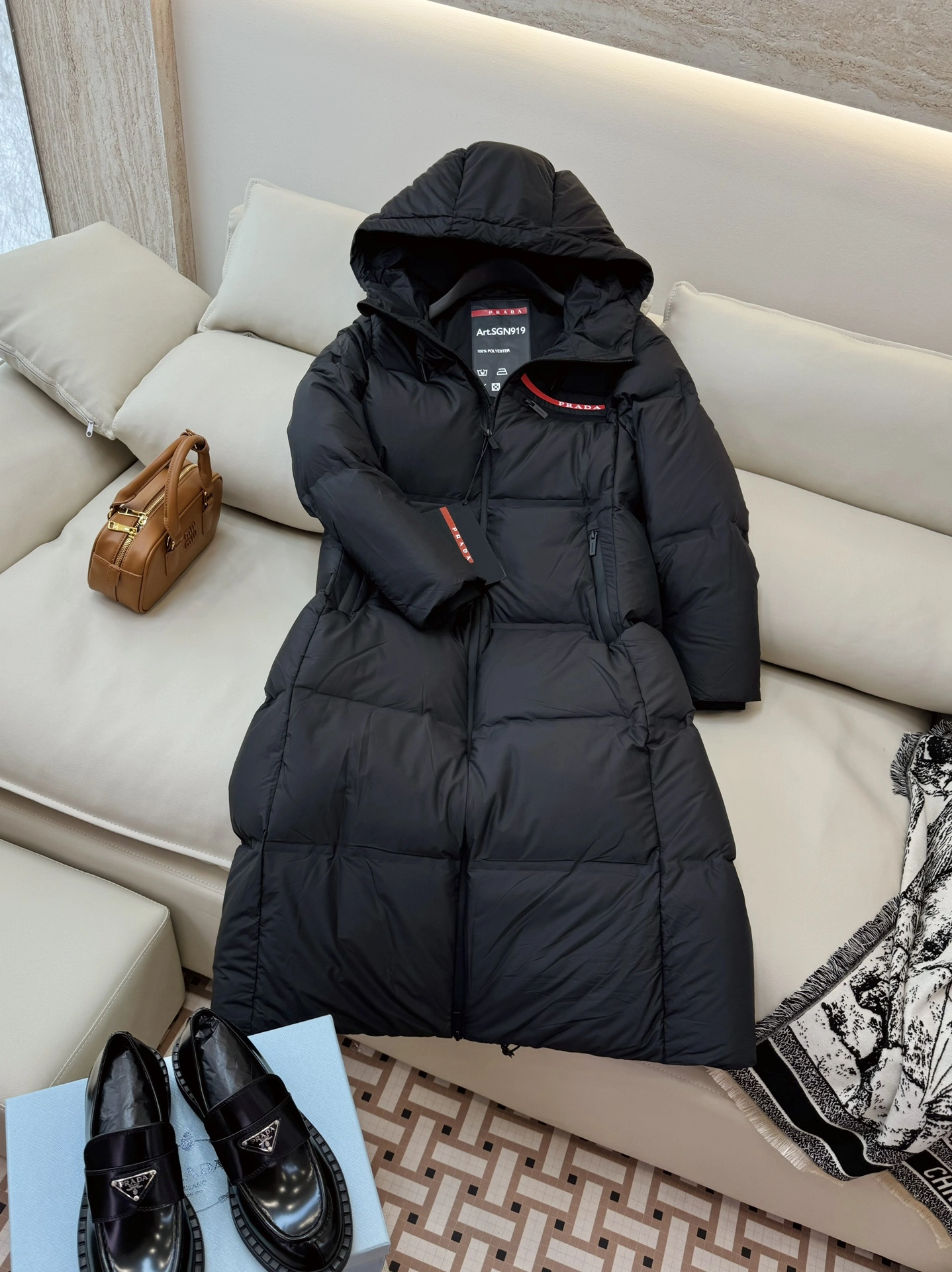 EyeCatching Prada Down Jackets 172768