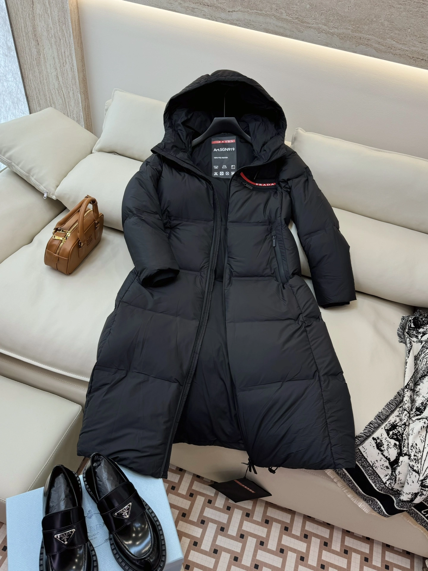EyeCatching Prada Down Jackets 172768