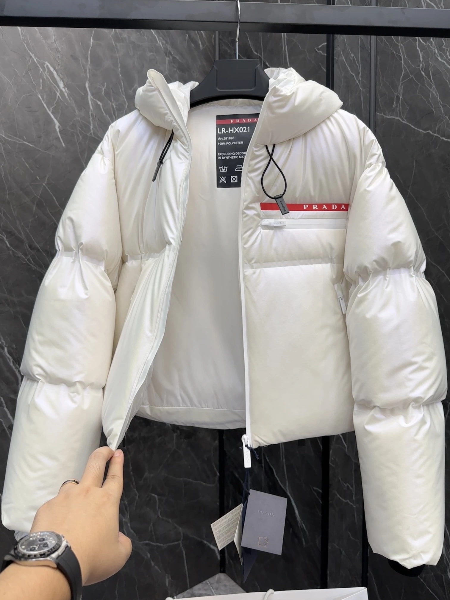 ZipUp Prada Down Jackets 172754