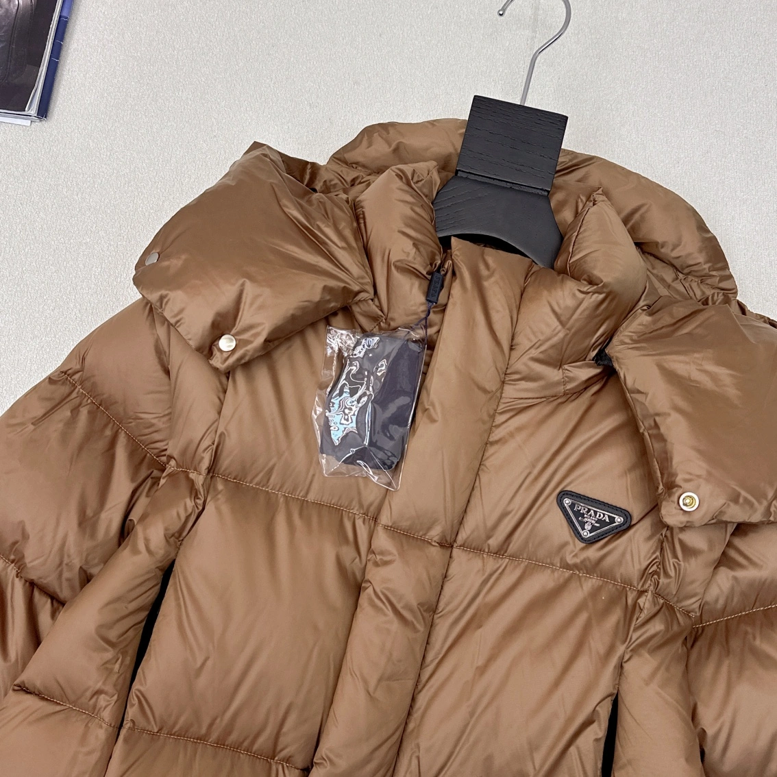 Prada Down Jackets Classic 172750