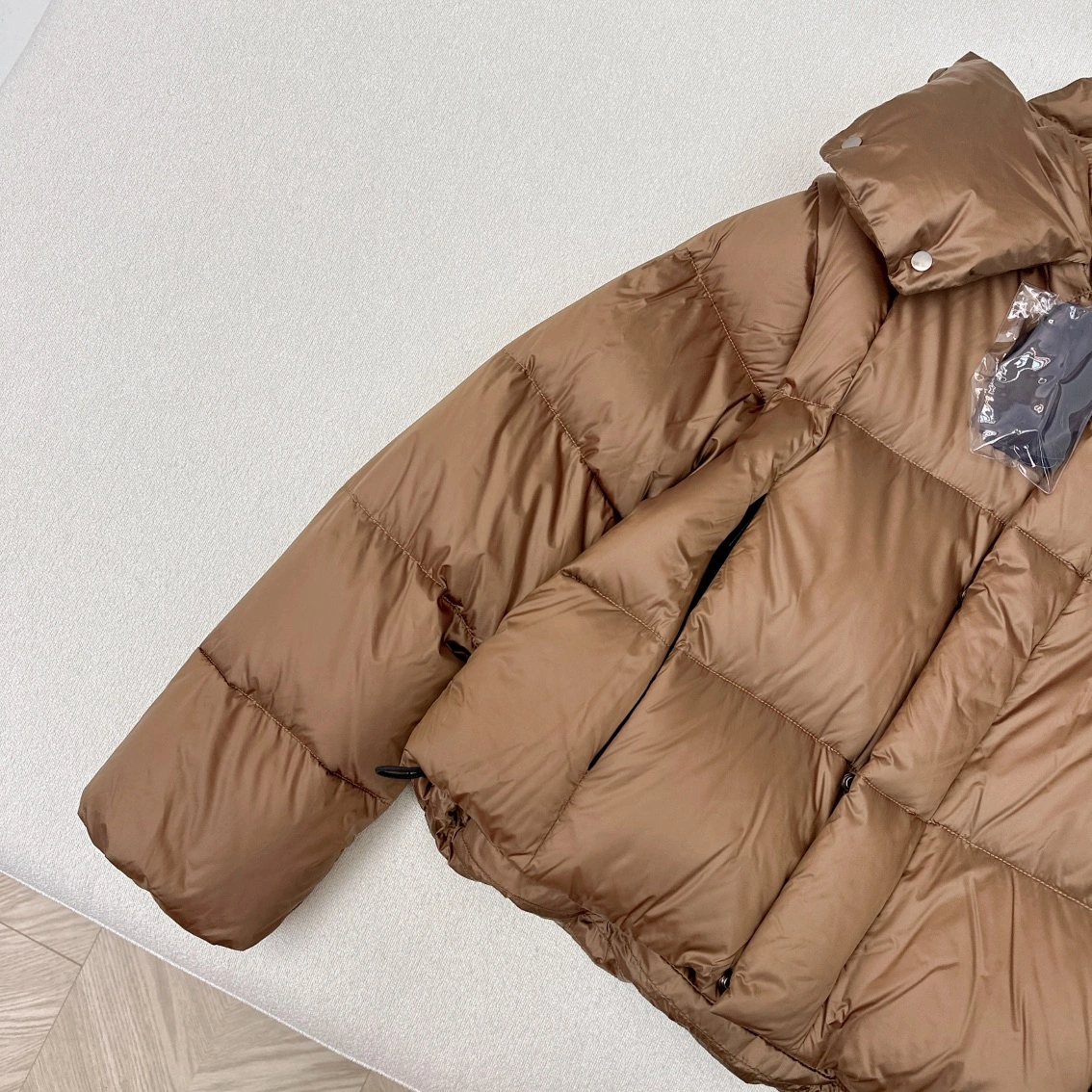Prada Down Jackets Classic 172750