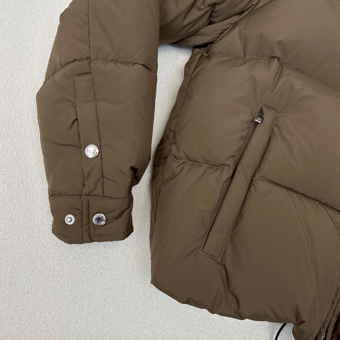 Prada Down Jackets Refined 172744
