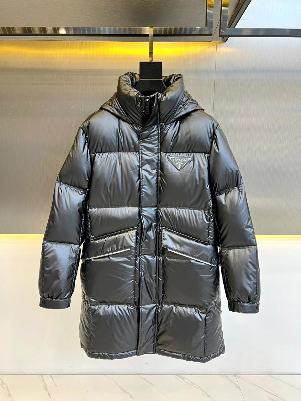 Minimalist Prada Down Jackets 172727