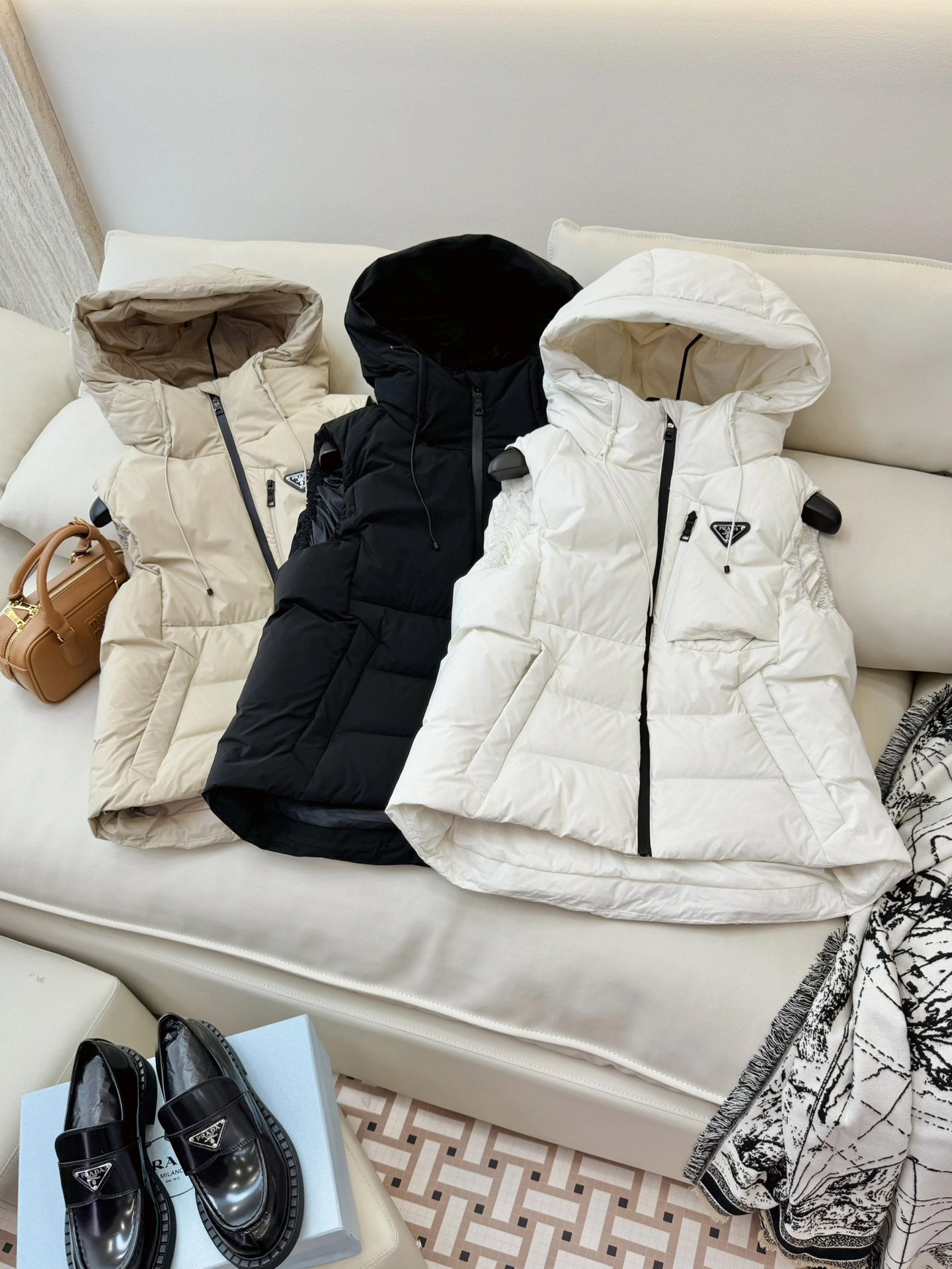 Prada Down Jackets Compact 172714