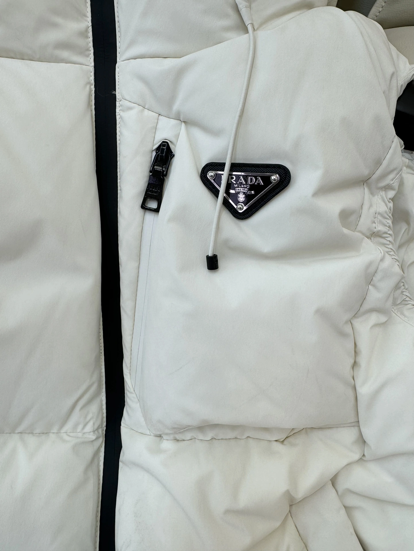 Prada Down Jackets Compact 172714