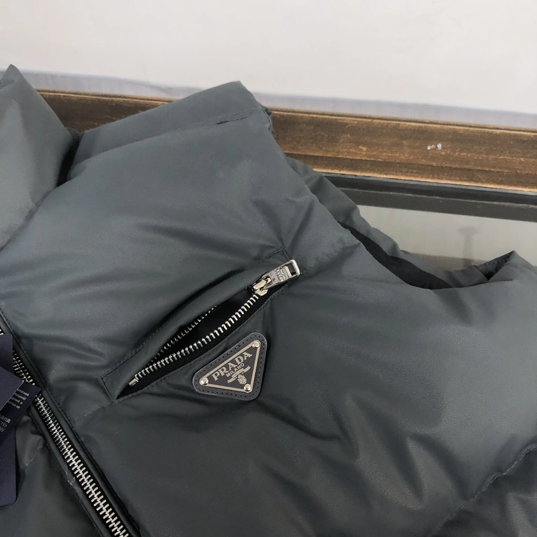 Prada Down Jackets WellDesigned 172700