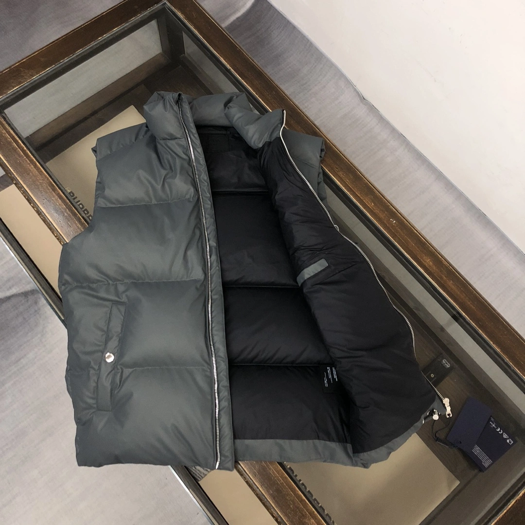 Prada Down Jackets WellDesigned 172700