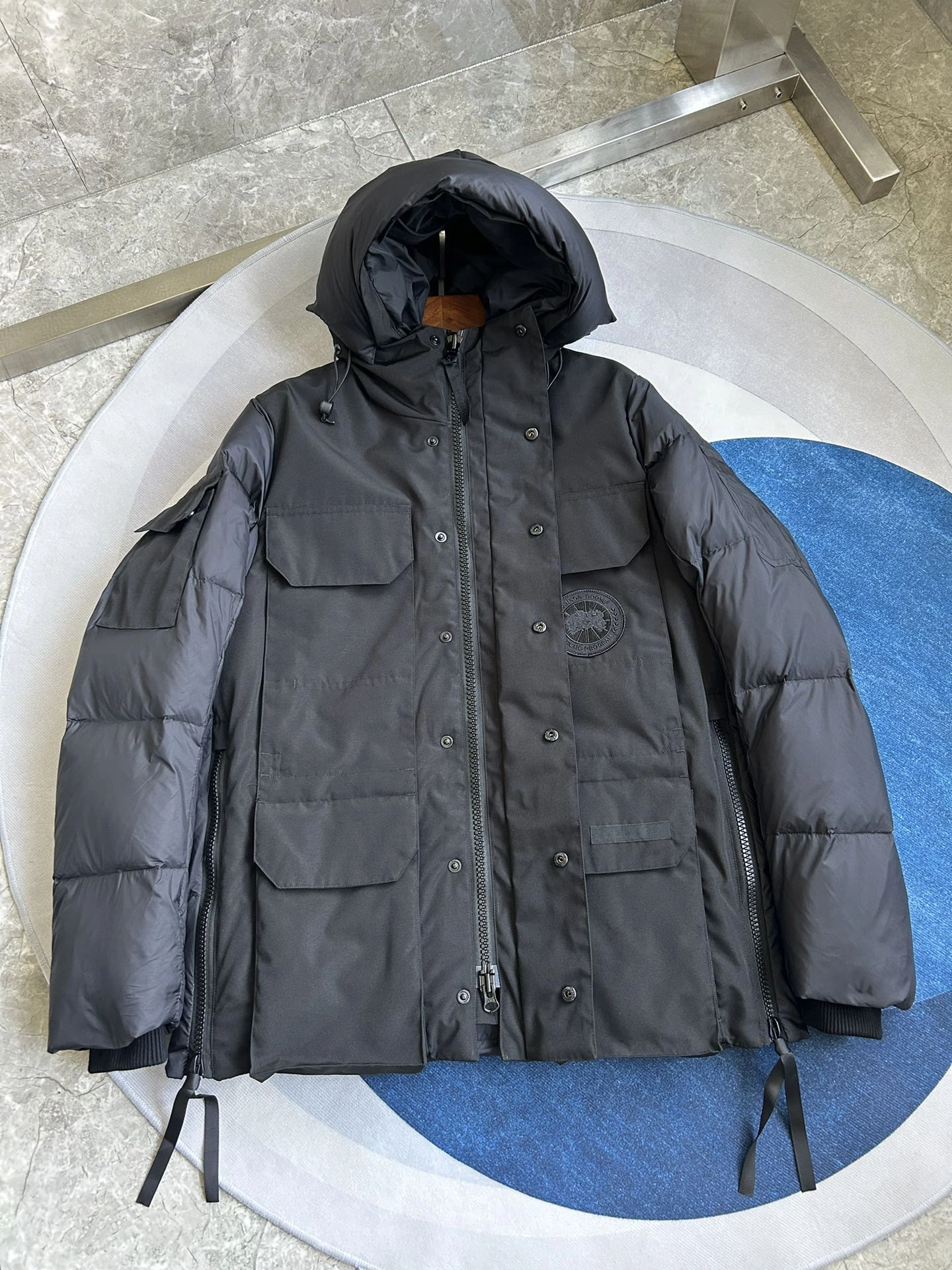 Versatile Prada Down Jackets 172678
