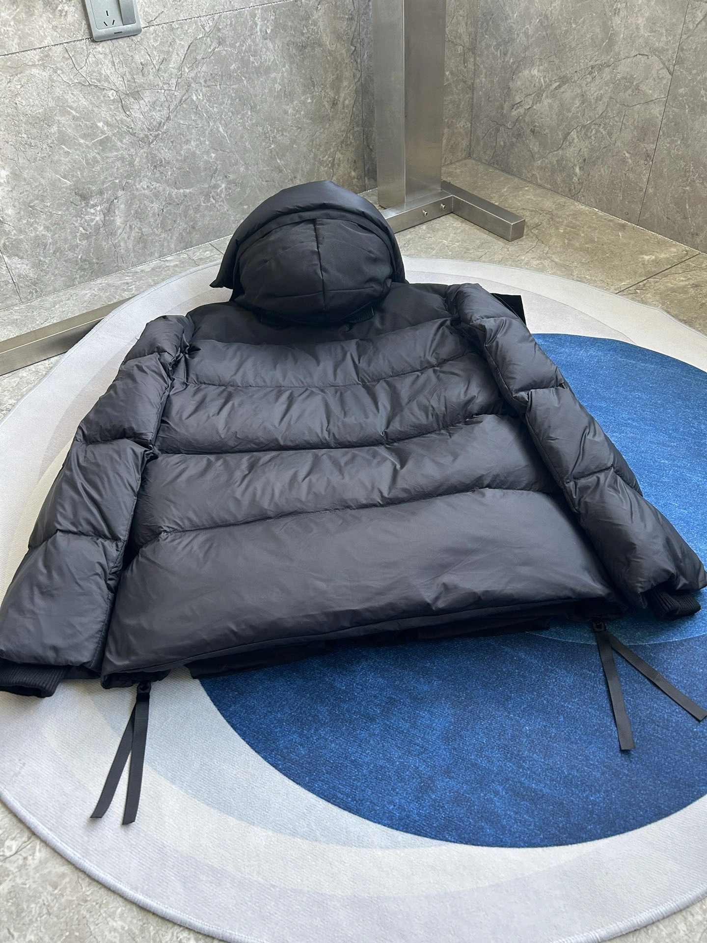 Versatile Prada Down Jackets 172678