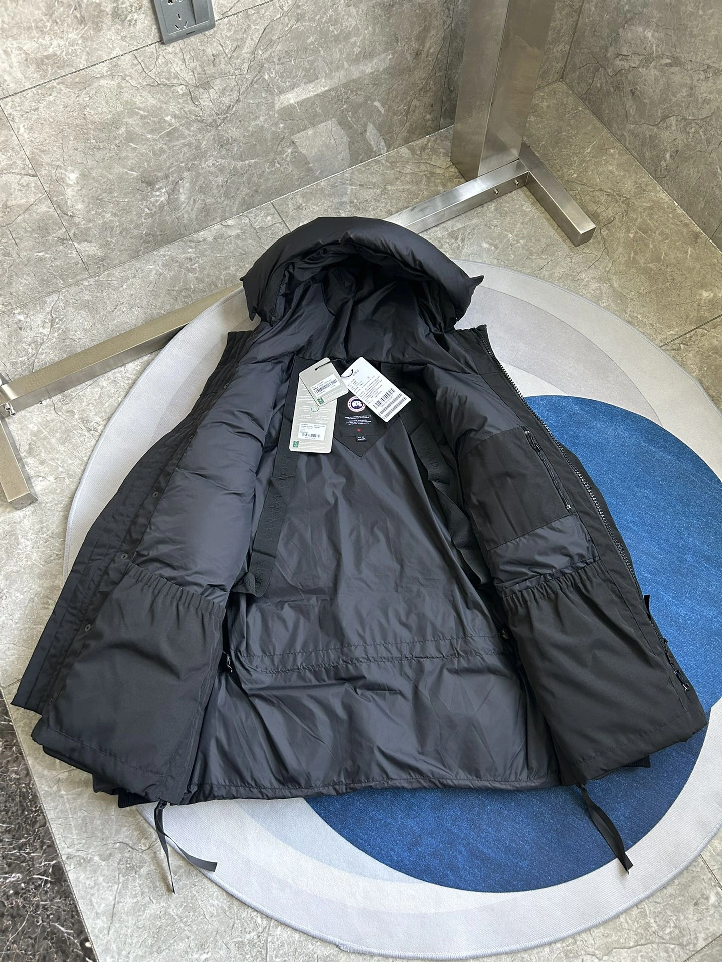 ComfortFit Prada Down Jackets 172725
