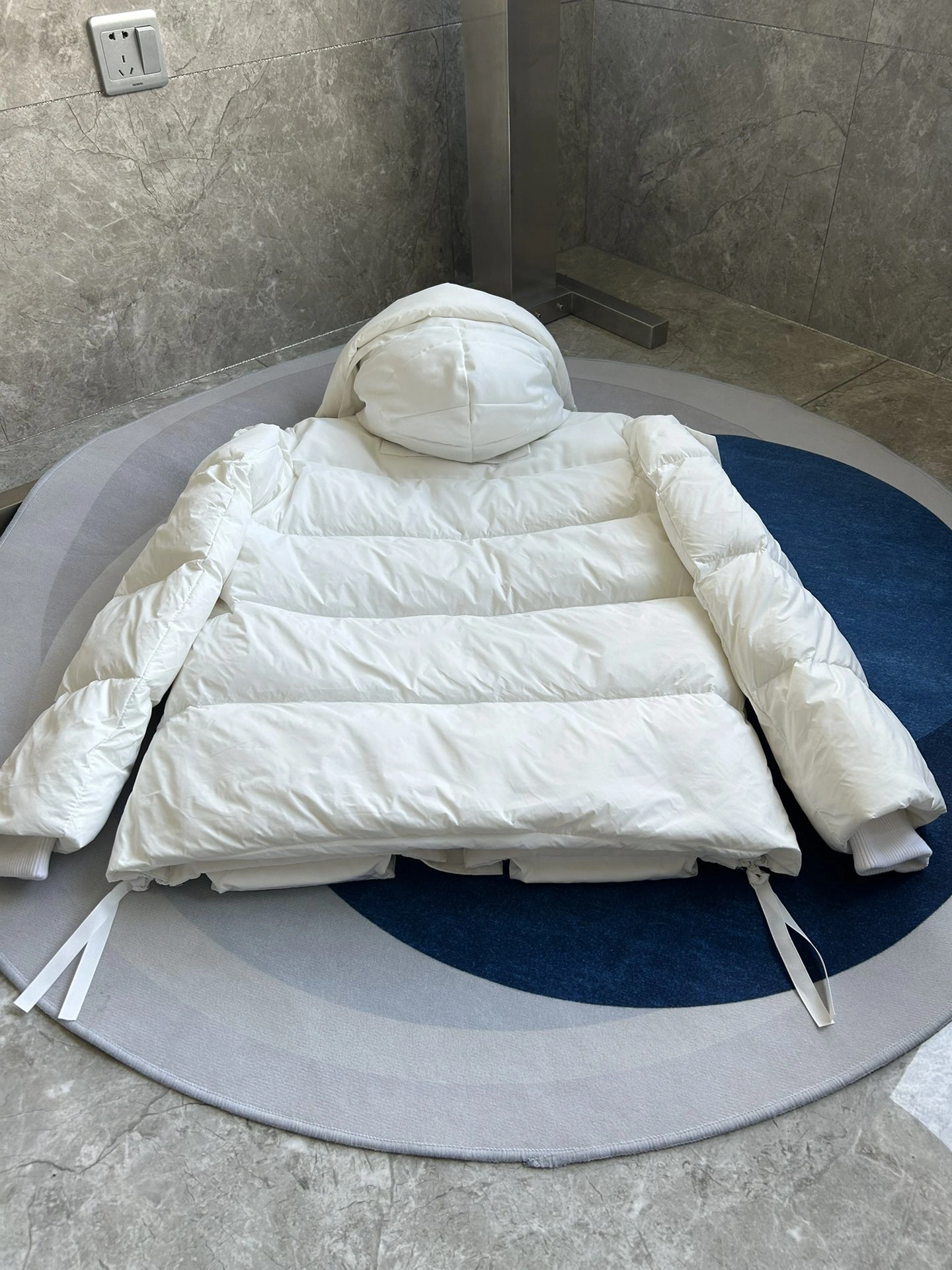 Prada Down Jackets Minimalist 172672