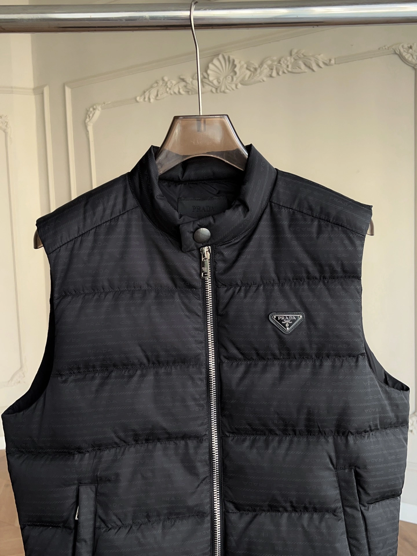 Prada Down Jackets Sporty 172669