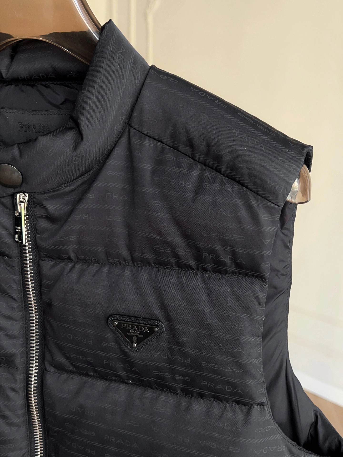 Prada Down Jackets Sporty 172669