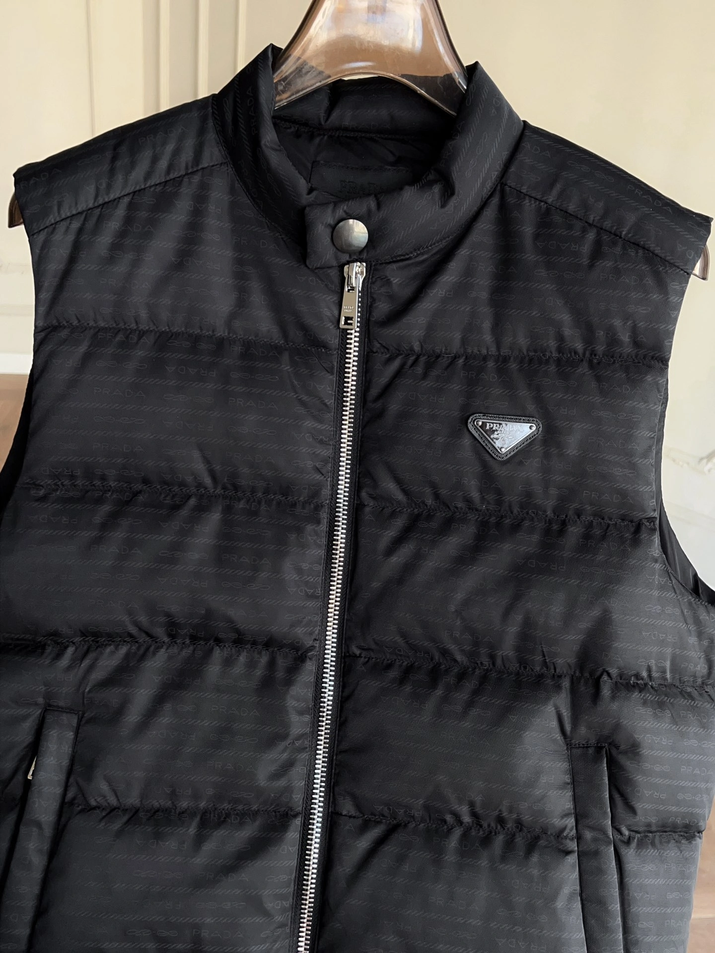 Prada Down Jackets Sporty 172669