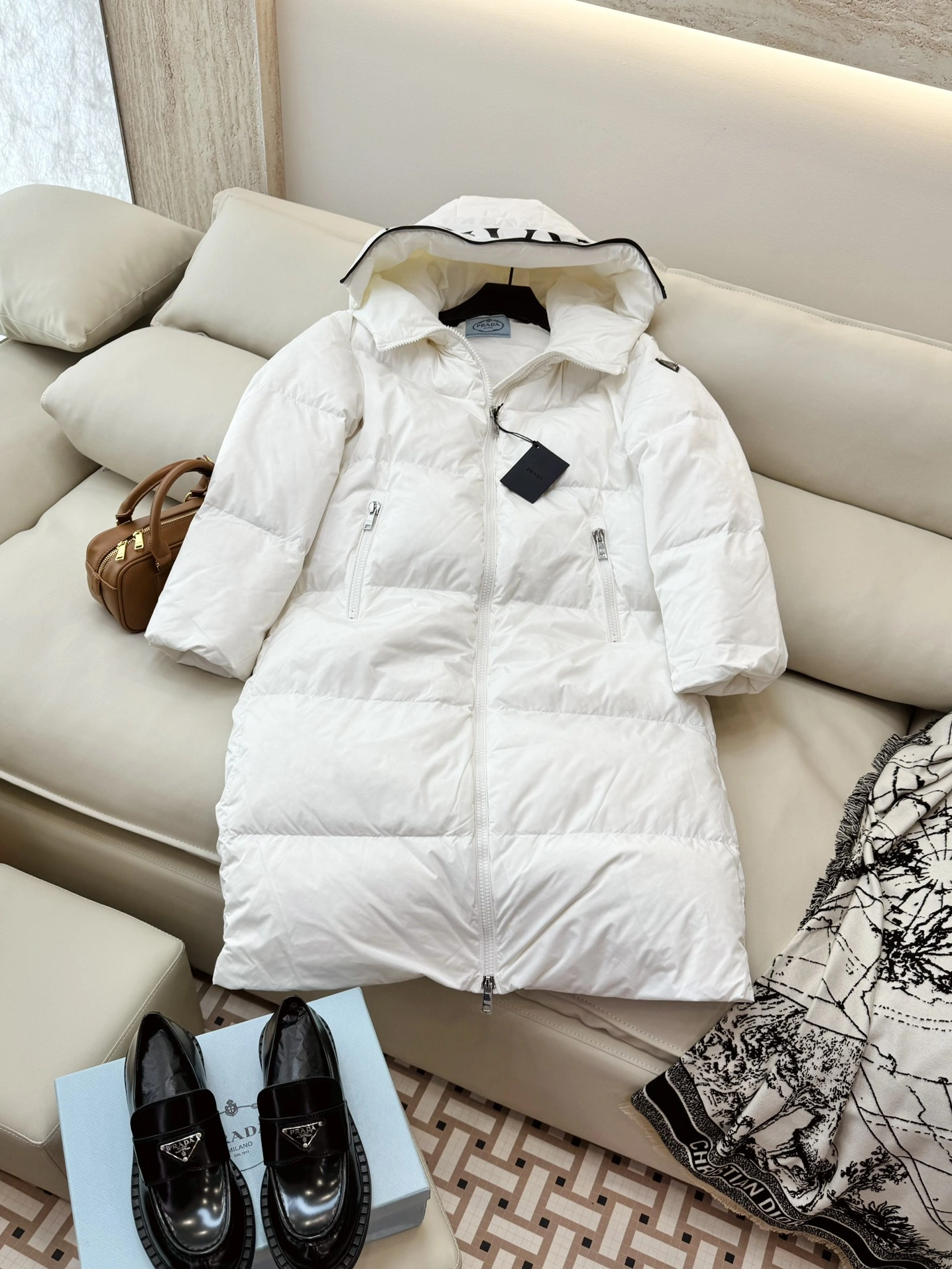ComfortFit Prada Down Jackets 172662