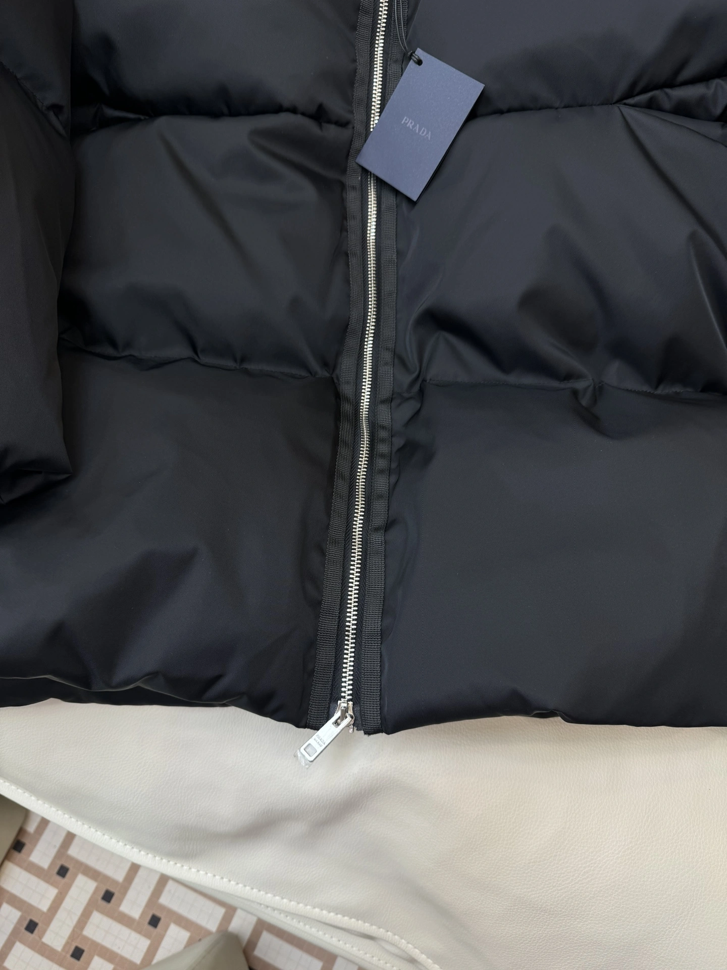 SmoothTexture Prada Down Jackets 172660