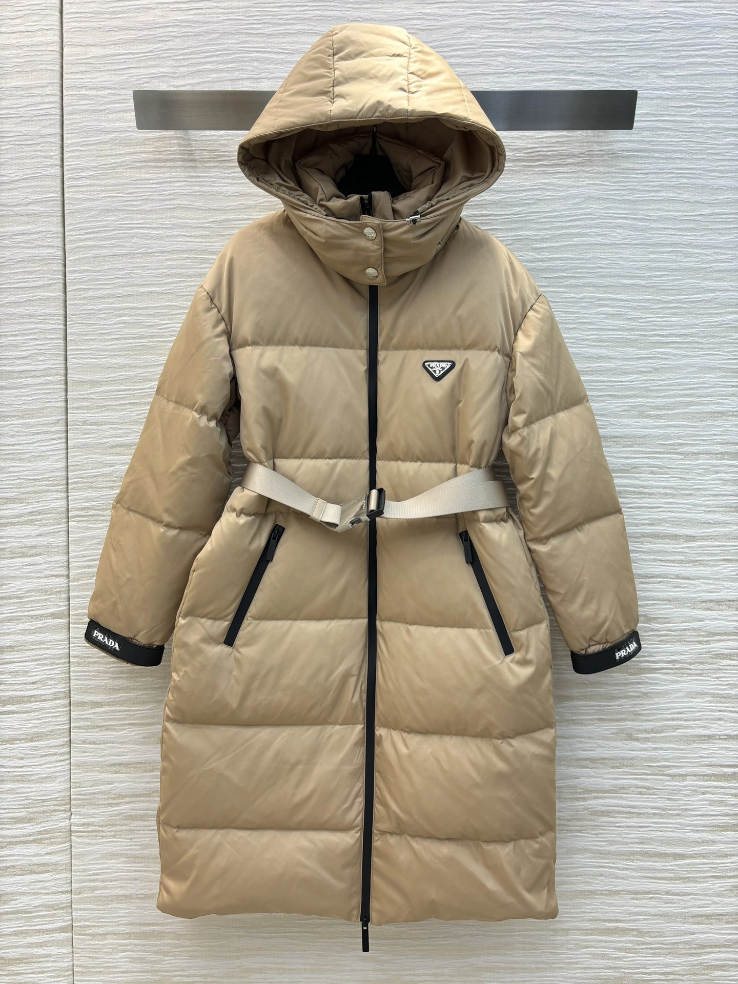 Reliable Prada Down Jackets 172639