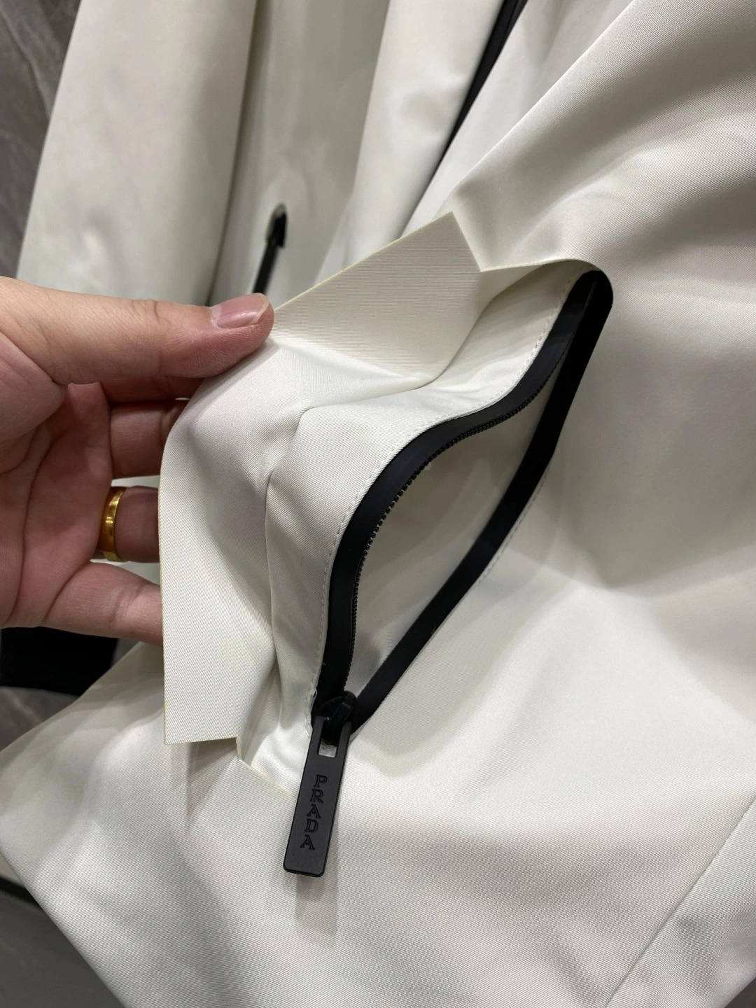Prada Down Jackets ZipUp 172626