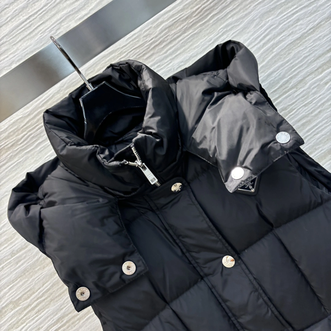 Prada Down Jackets Sleek 172616