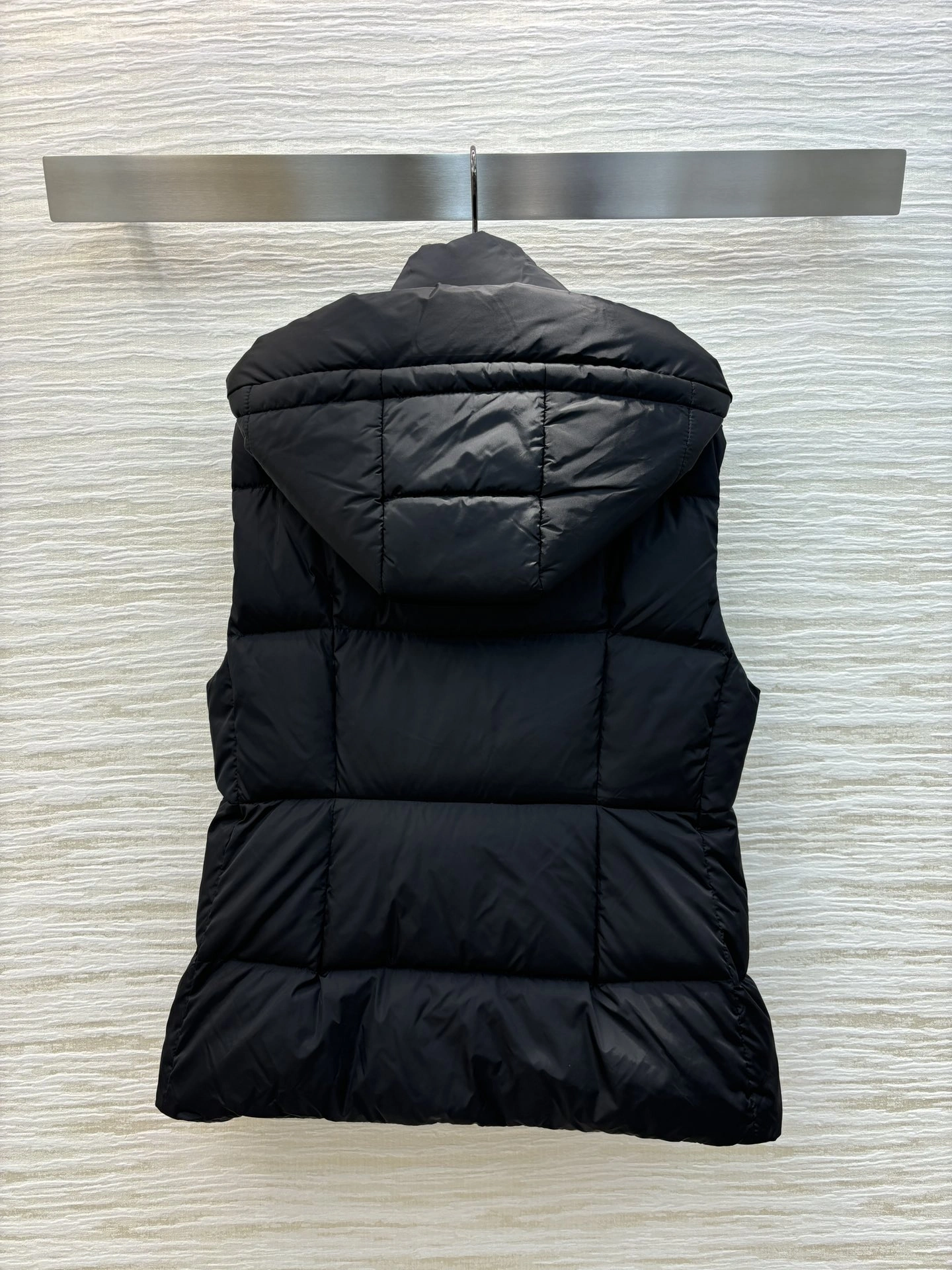 Prada Down Jackets Sleek 172616