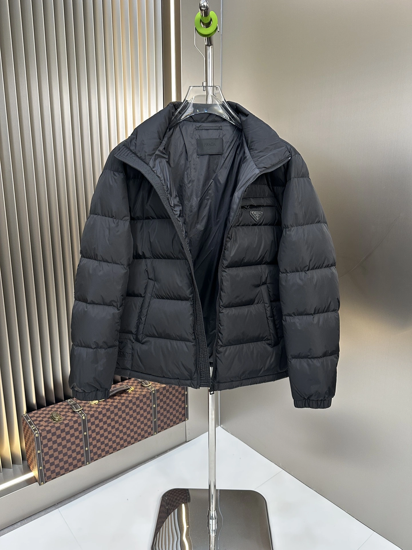 Unisex Prada Down Jackets 172618