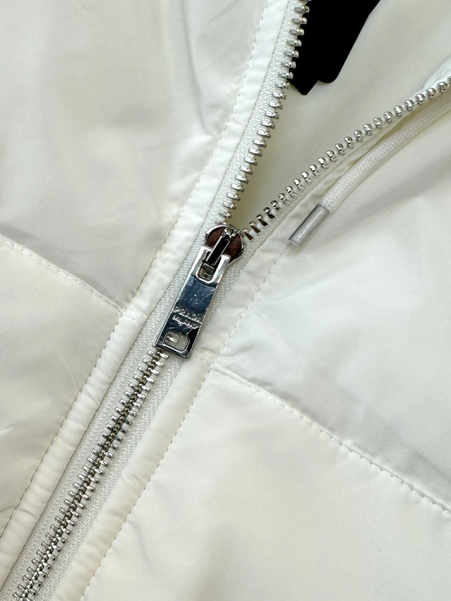 Seasonal Prada Down Jackets 172647