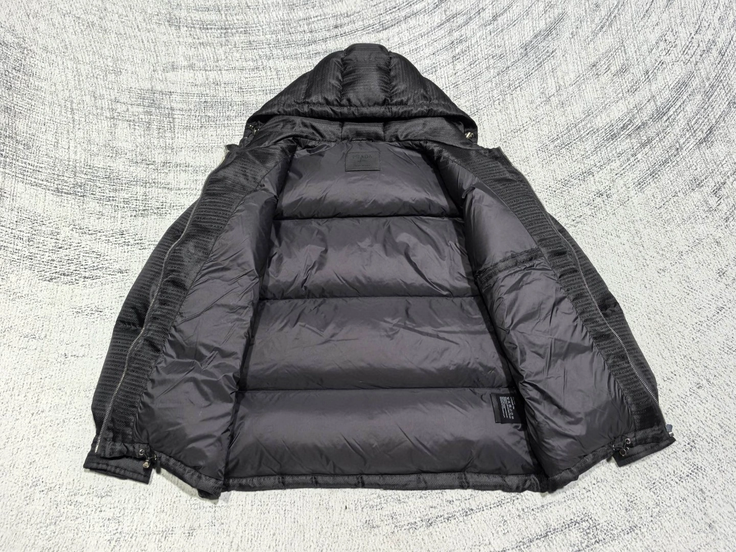 Prada Down Jackets Versatile 172600