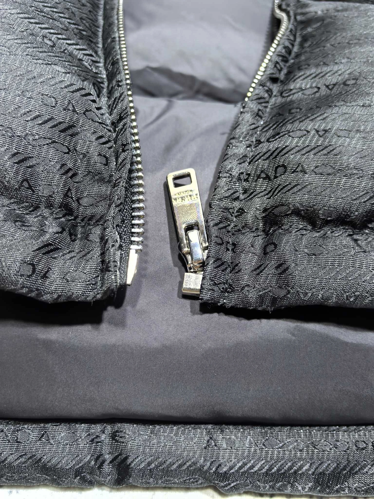 Sporty Prada Down Jackets 172637