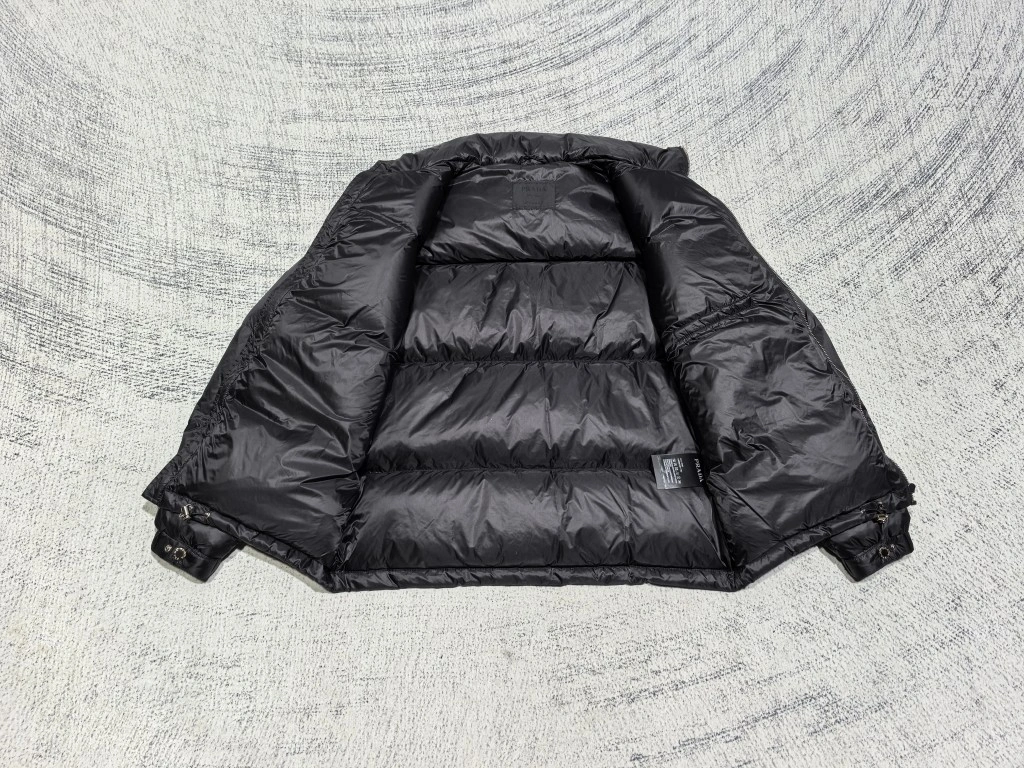 Breathable Prada Down Jackets 172636