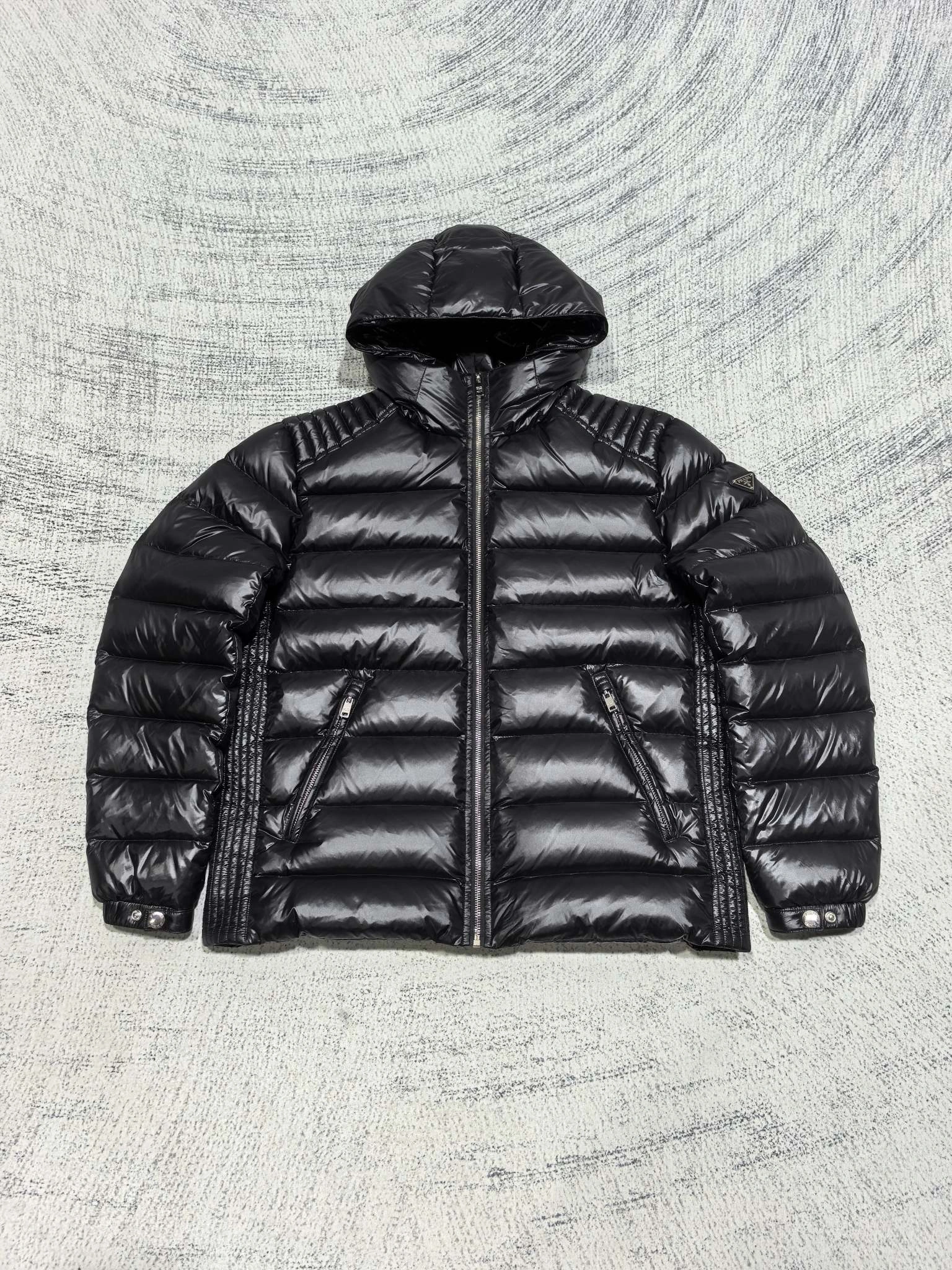 Prada Down Jackets Fashionable 172598
