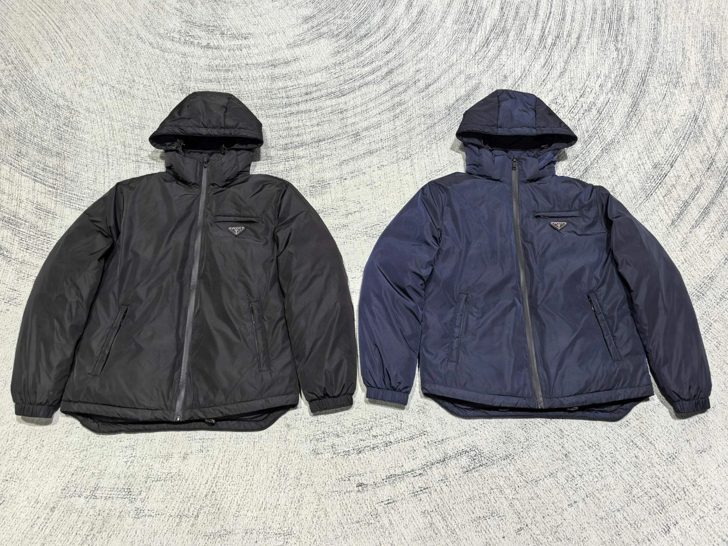 Prada Down Jackets Classic 172602