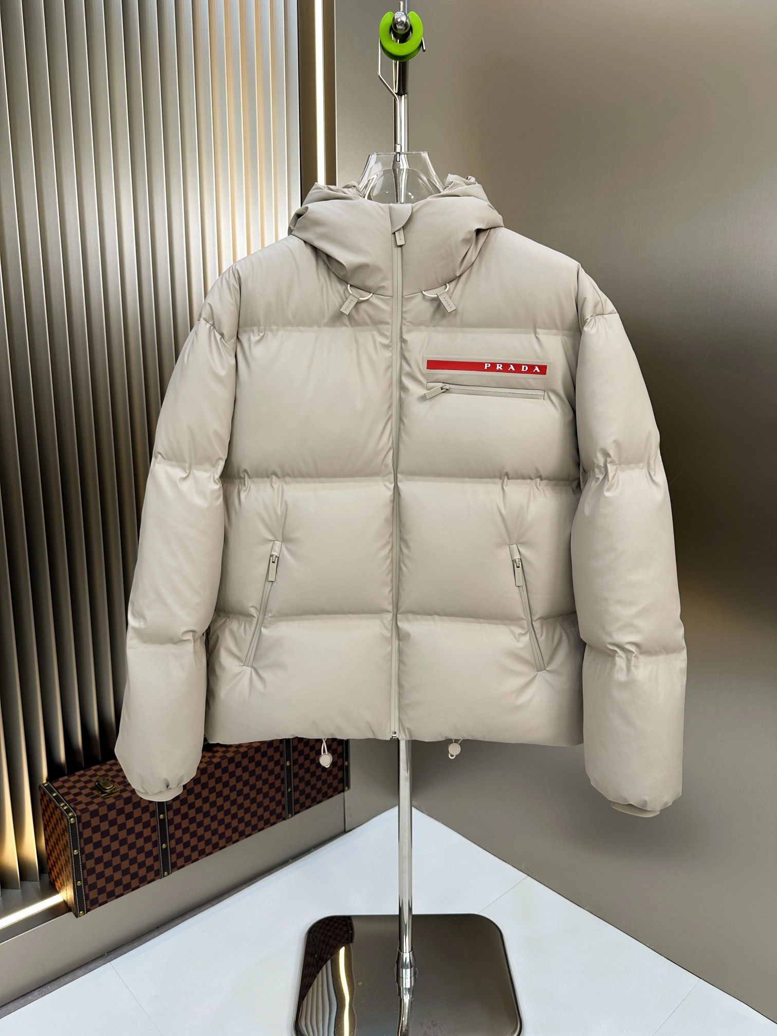 Flexible Prada Down Jackets 172597