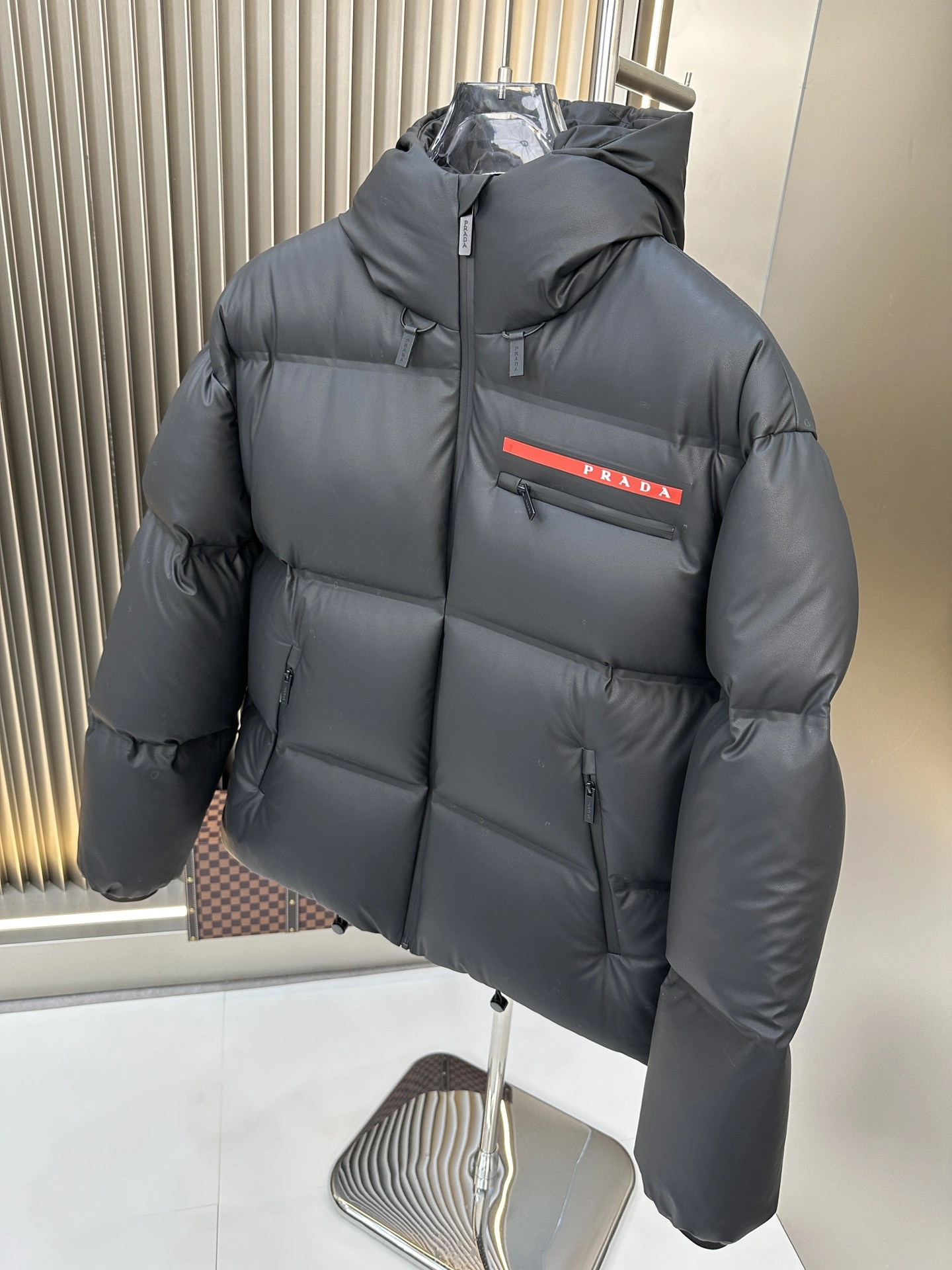 Flexible Prada Down Jackets 172597