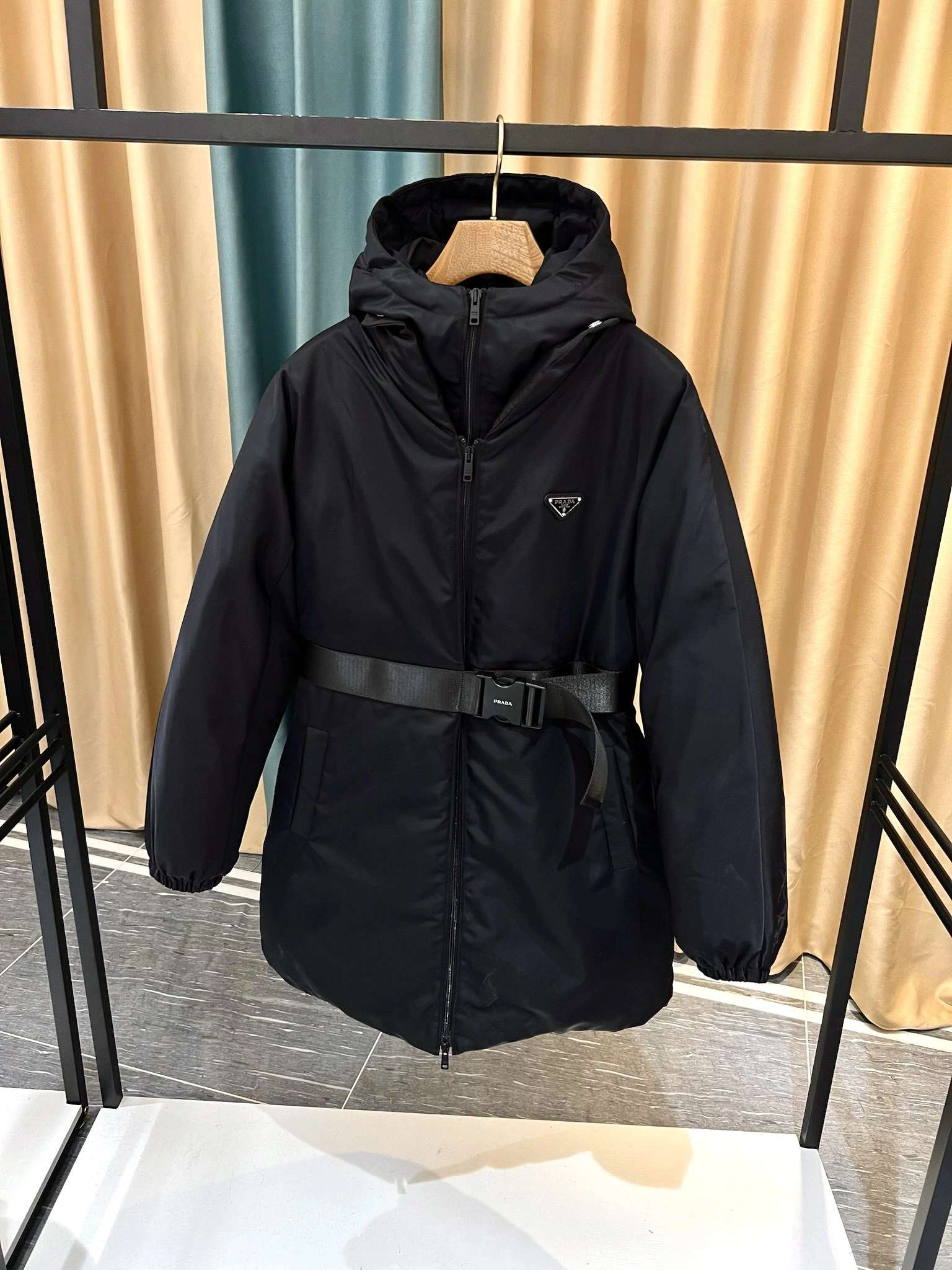 SmoothTexture Prada Down Jackets 172606