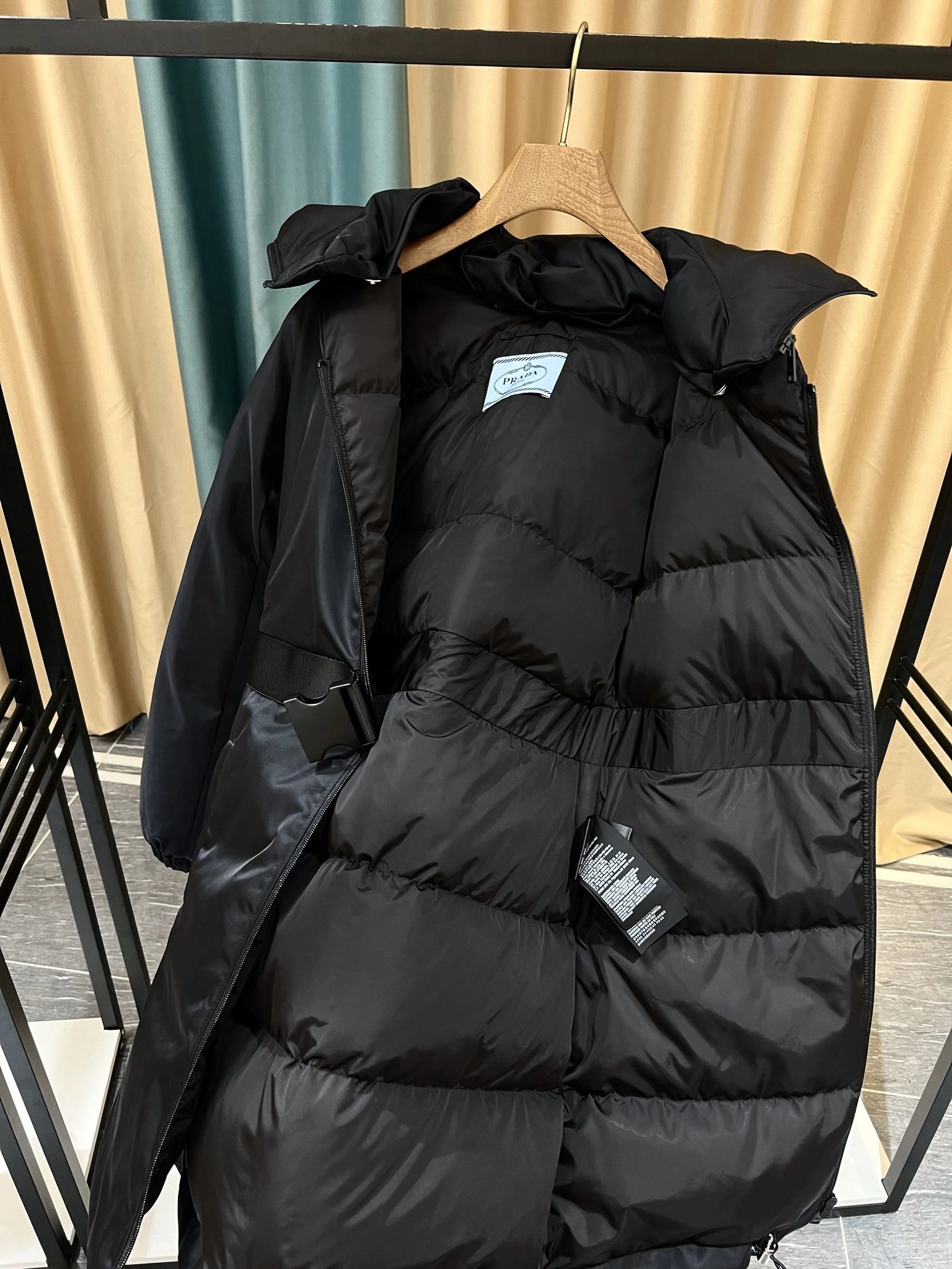 SmoothTexture Prada Down Jackets 172606