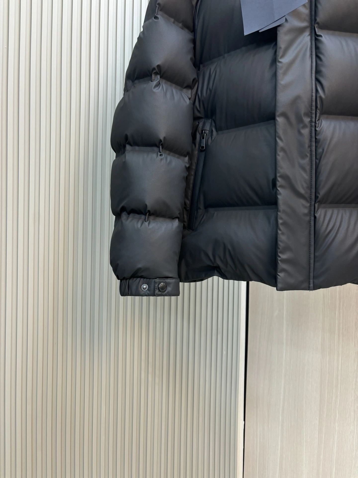 Prada Down Jackets WellDesigned 172554