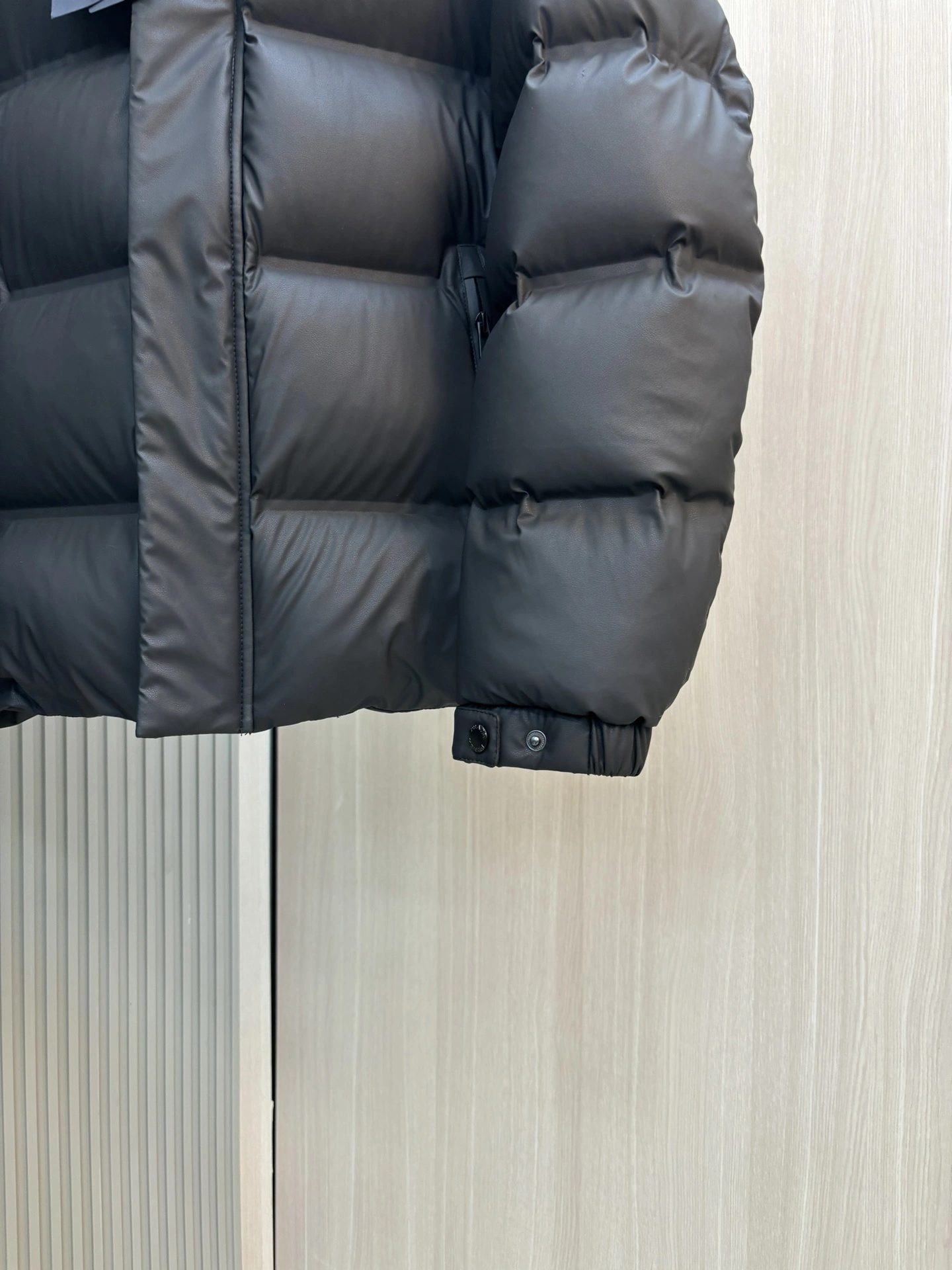 Prada Down Jackets WellDesigned 172554