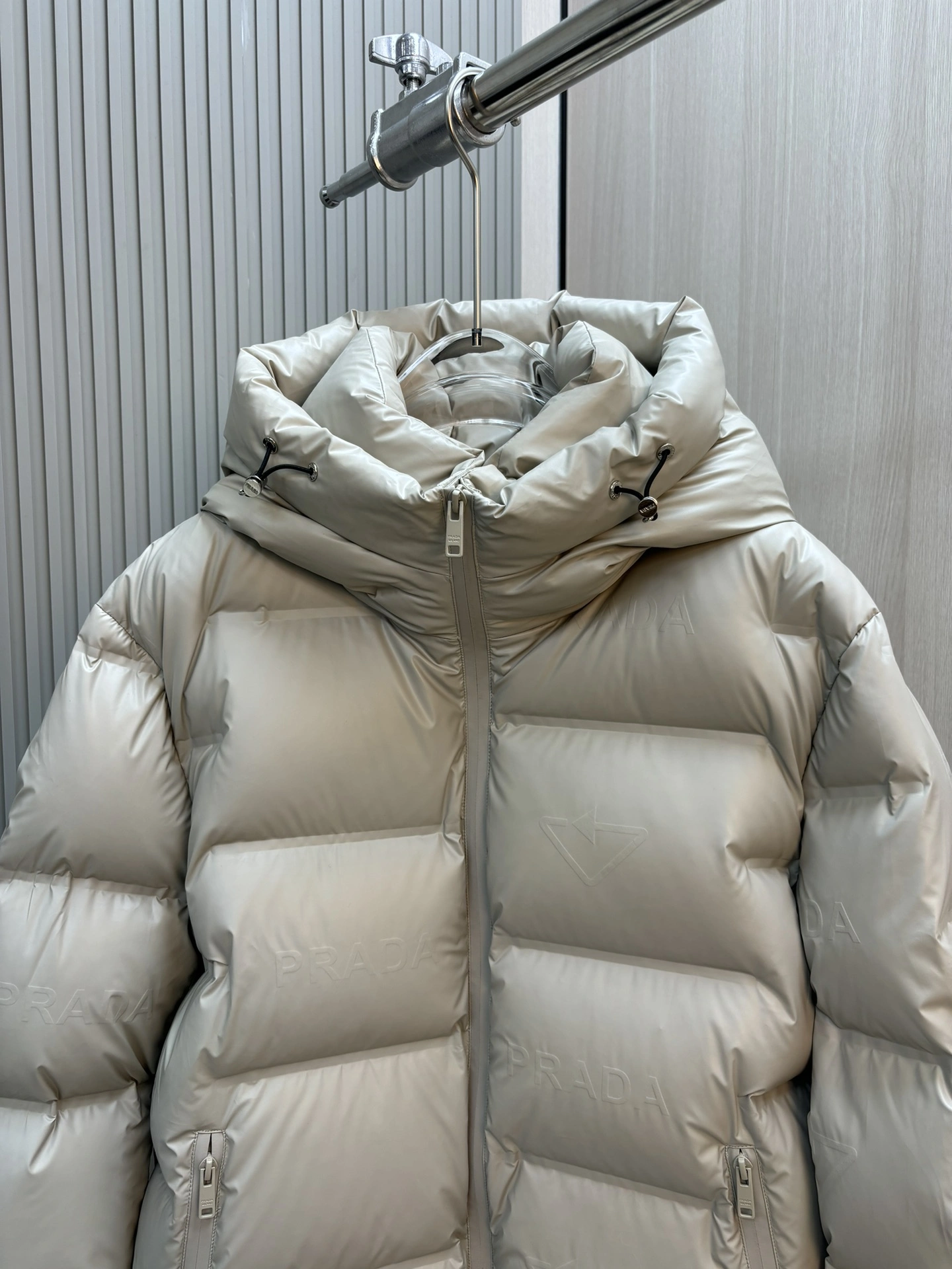 Prada Down Jackets Chic 172555