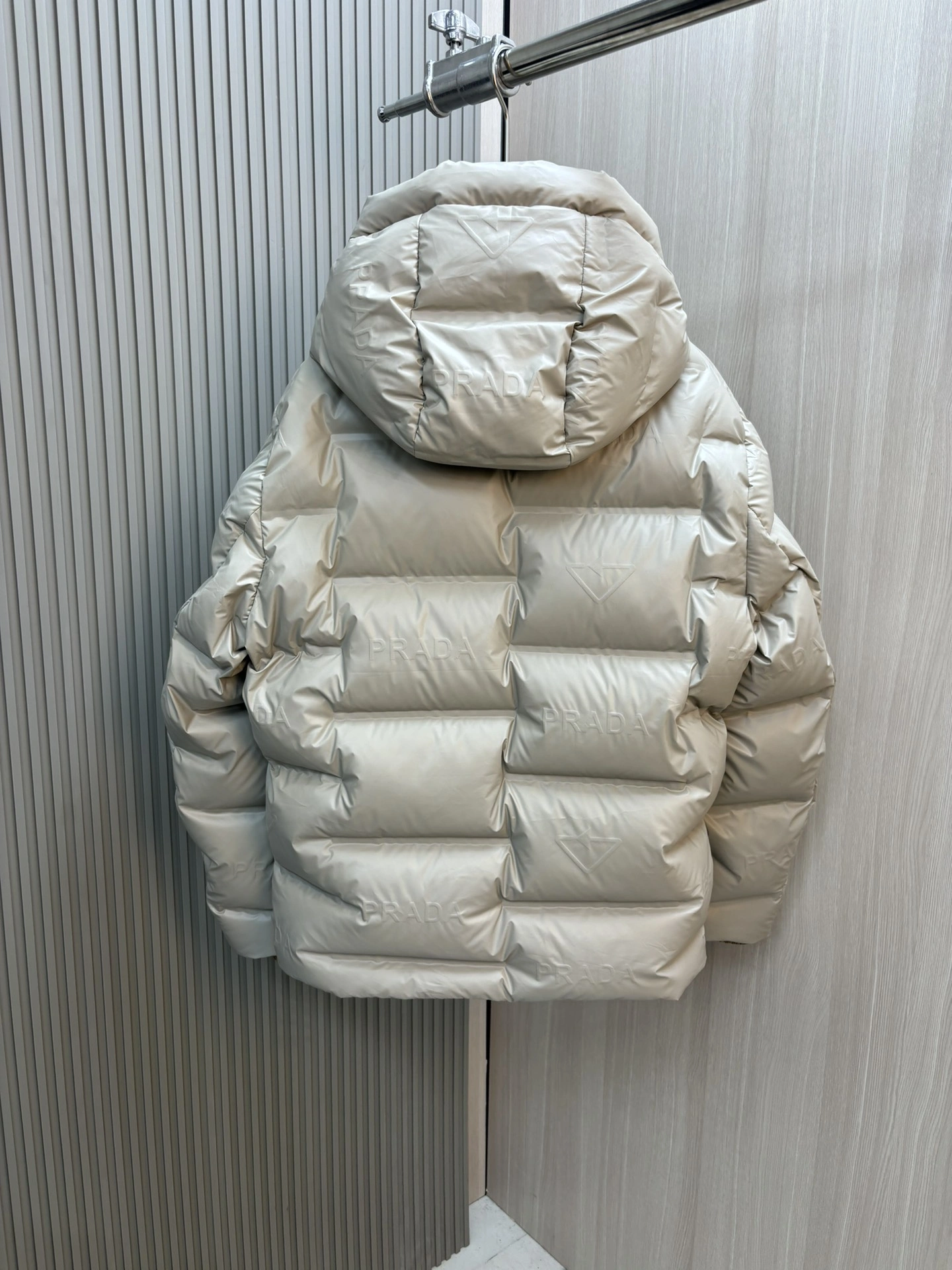 Prada Down Jackets Chic 172555