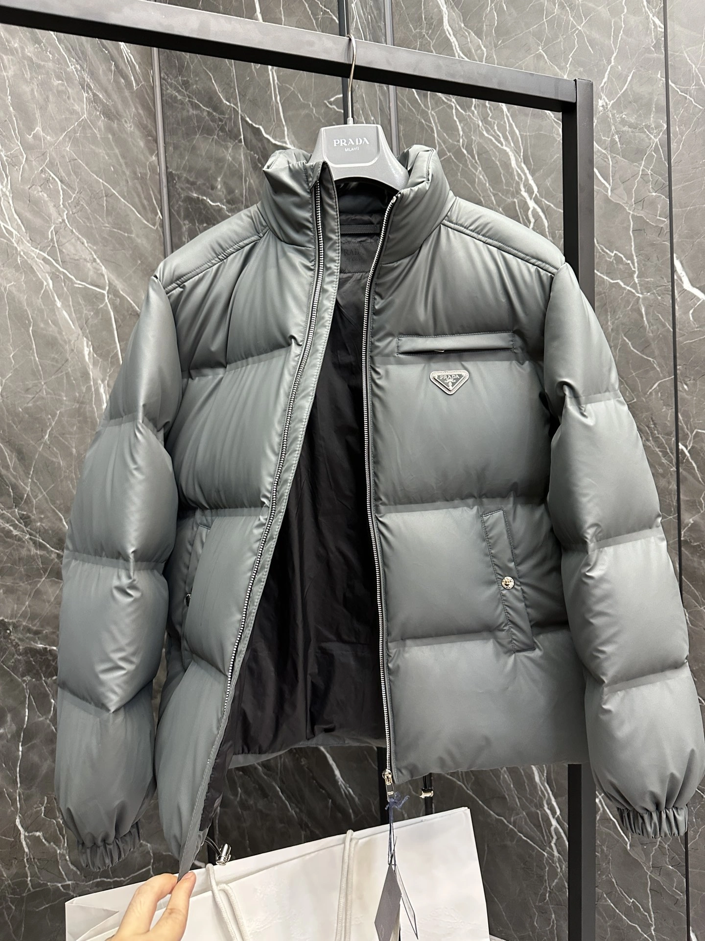 Prada Down Jackets MultiPurpose 172581