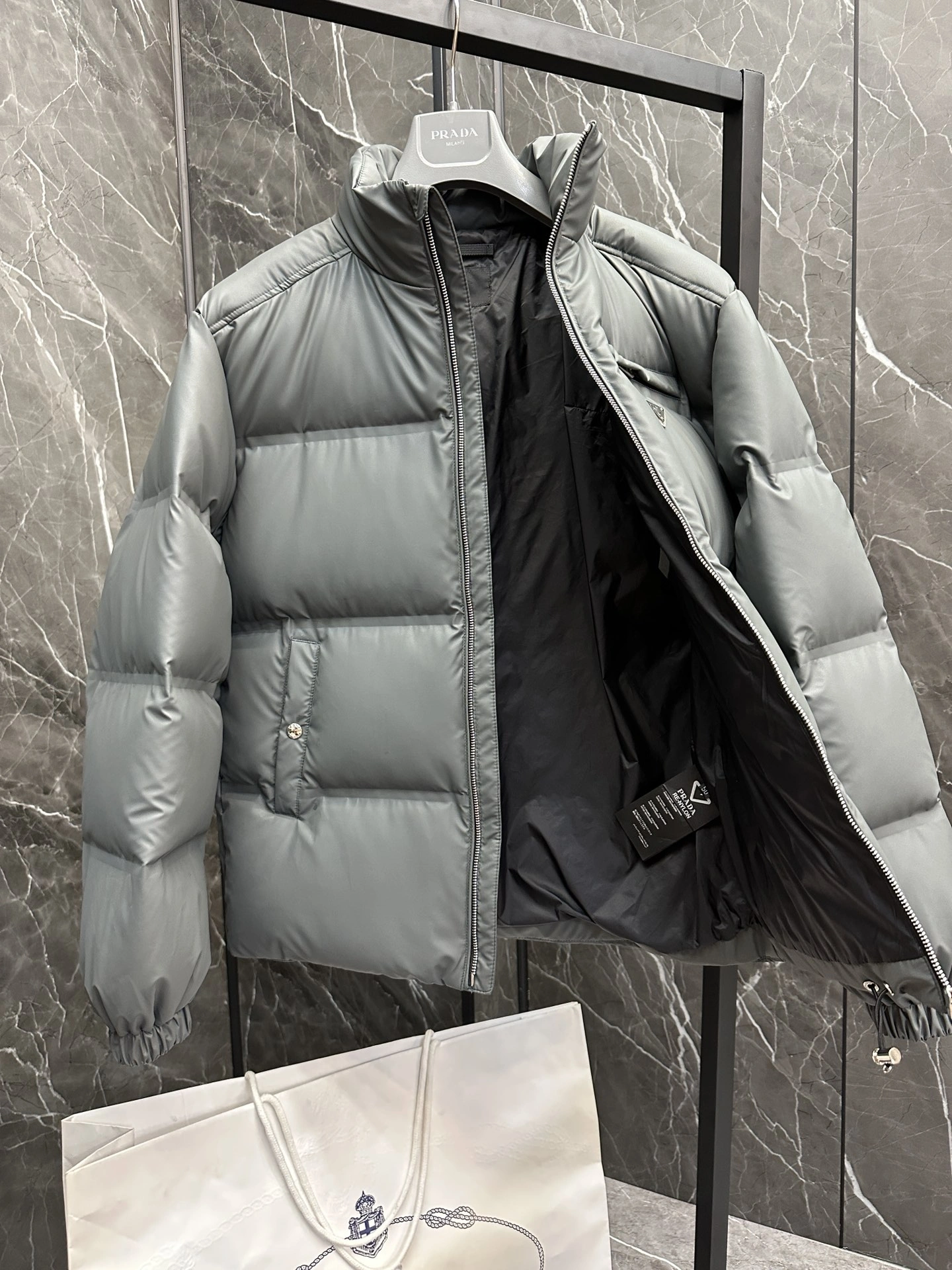 Prada Down Jackets MultiPurpose 172581