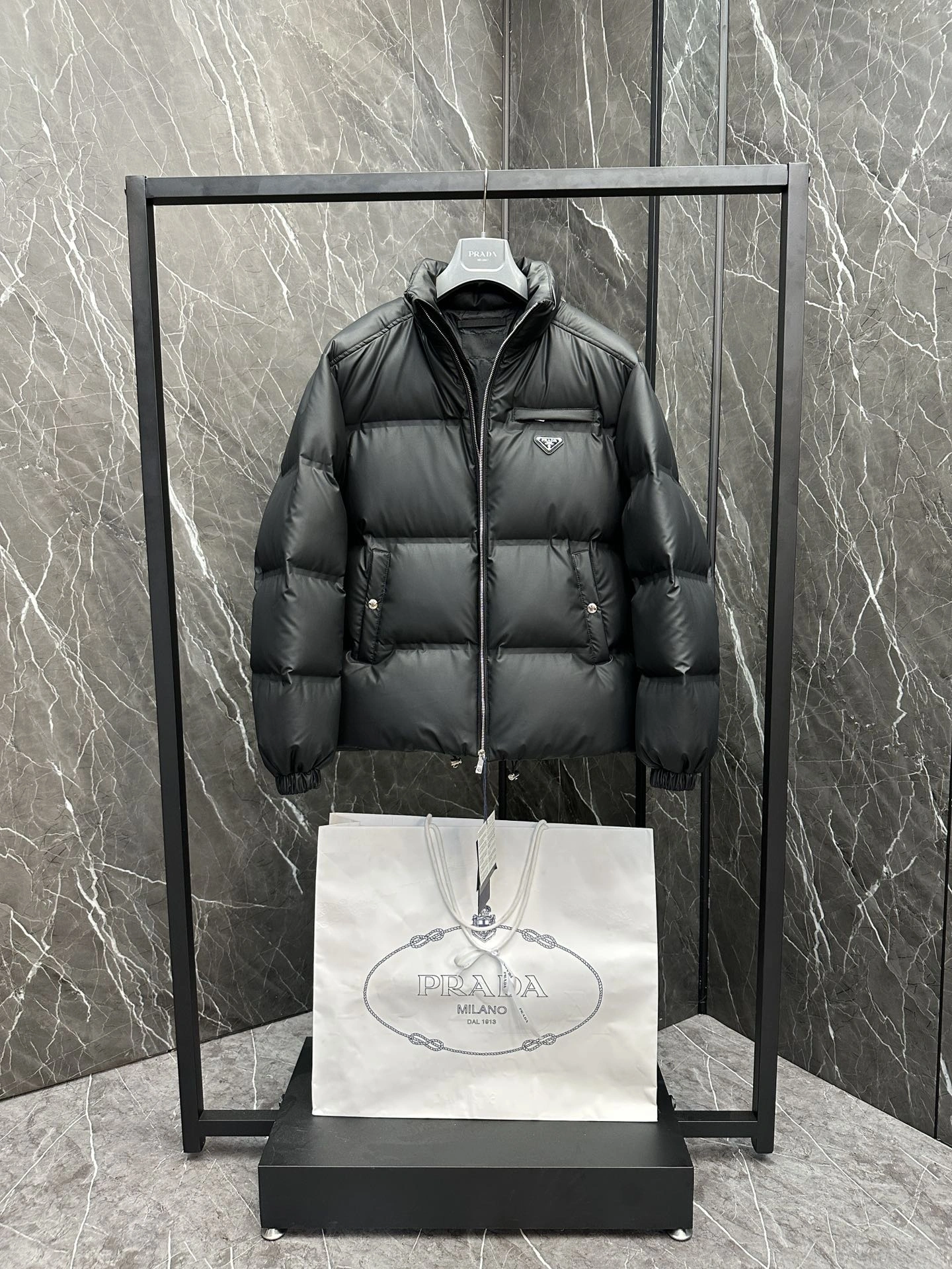 Unisex Prada Down Jackets 172549
