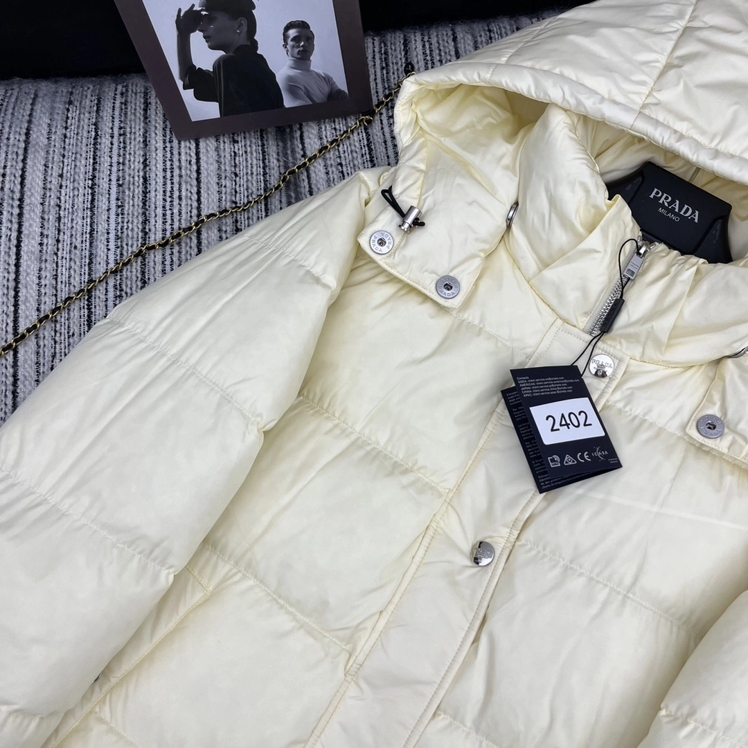 Flexible Prada Down Jackets 172548