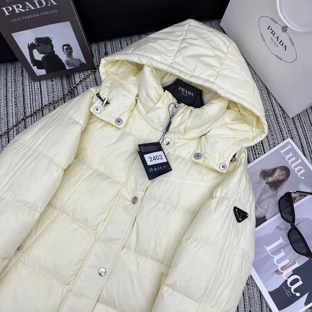 Flexible Prada Down Jackets 172548