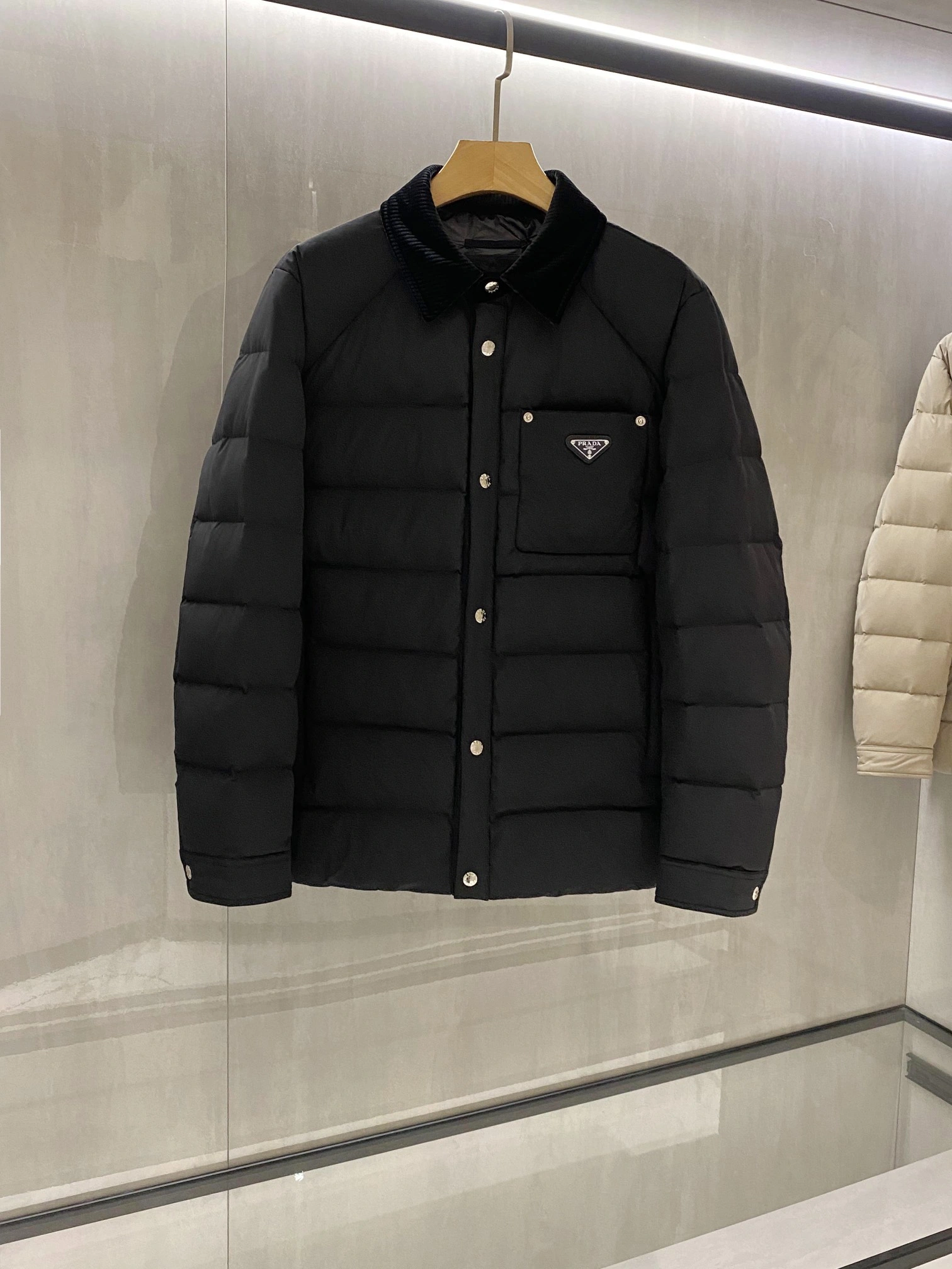 Prada Down Jackets Durable 172546