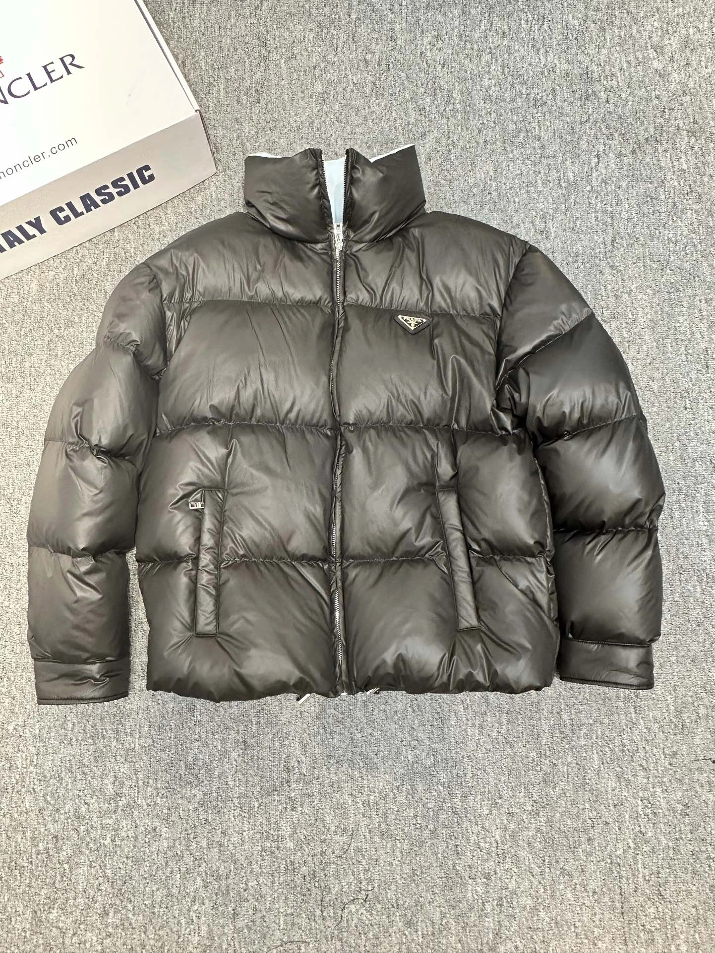 Prada Down Jackets Trendy 172580