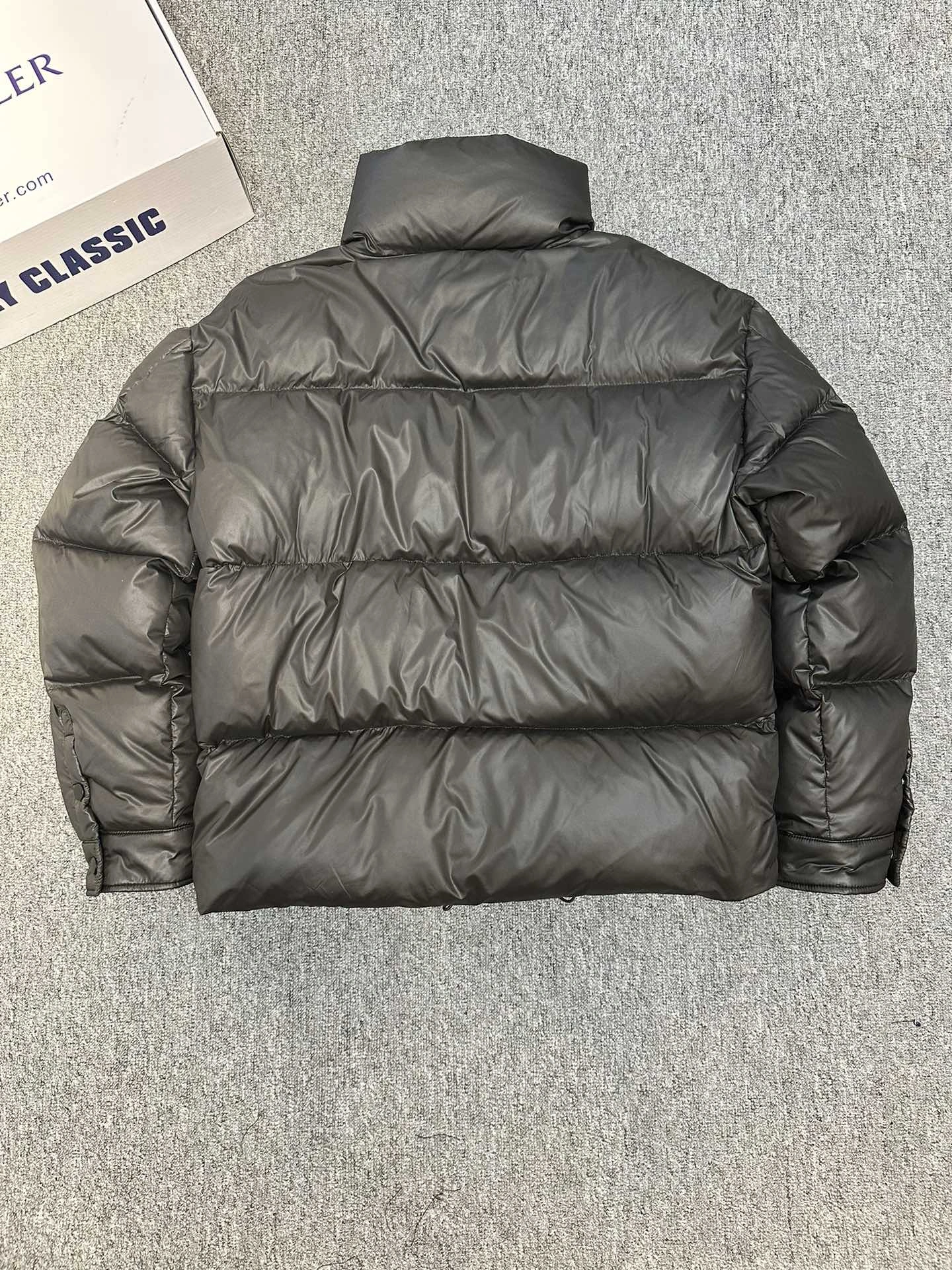 Prada Down Jackets Trendy 172580